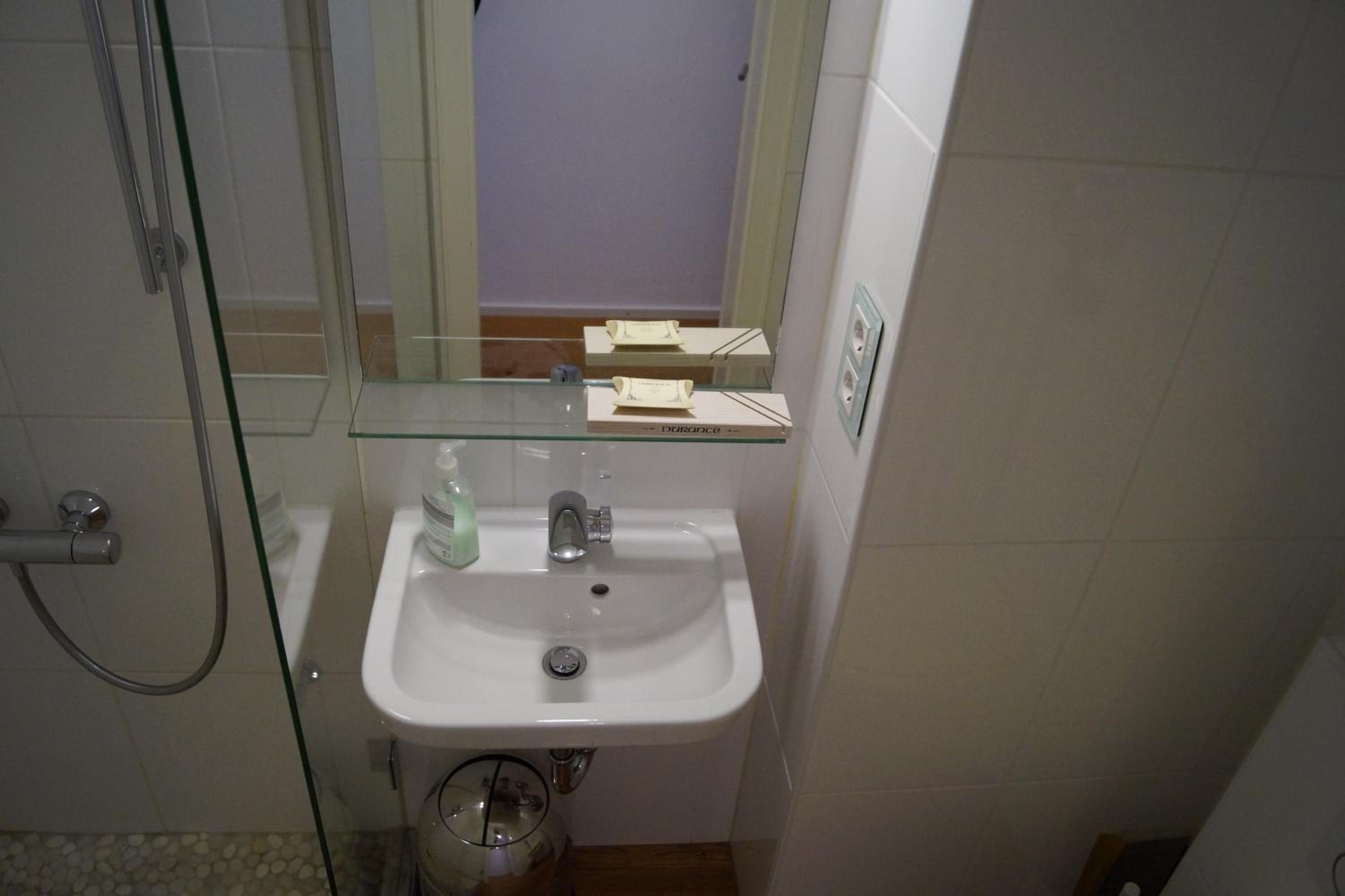 Deluxe Single Room photo 3