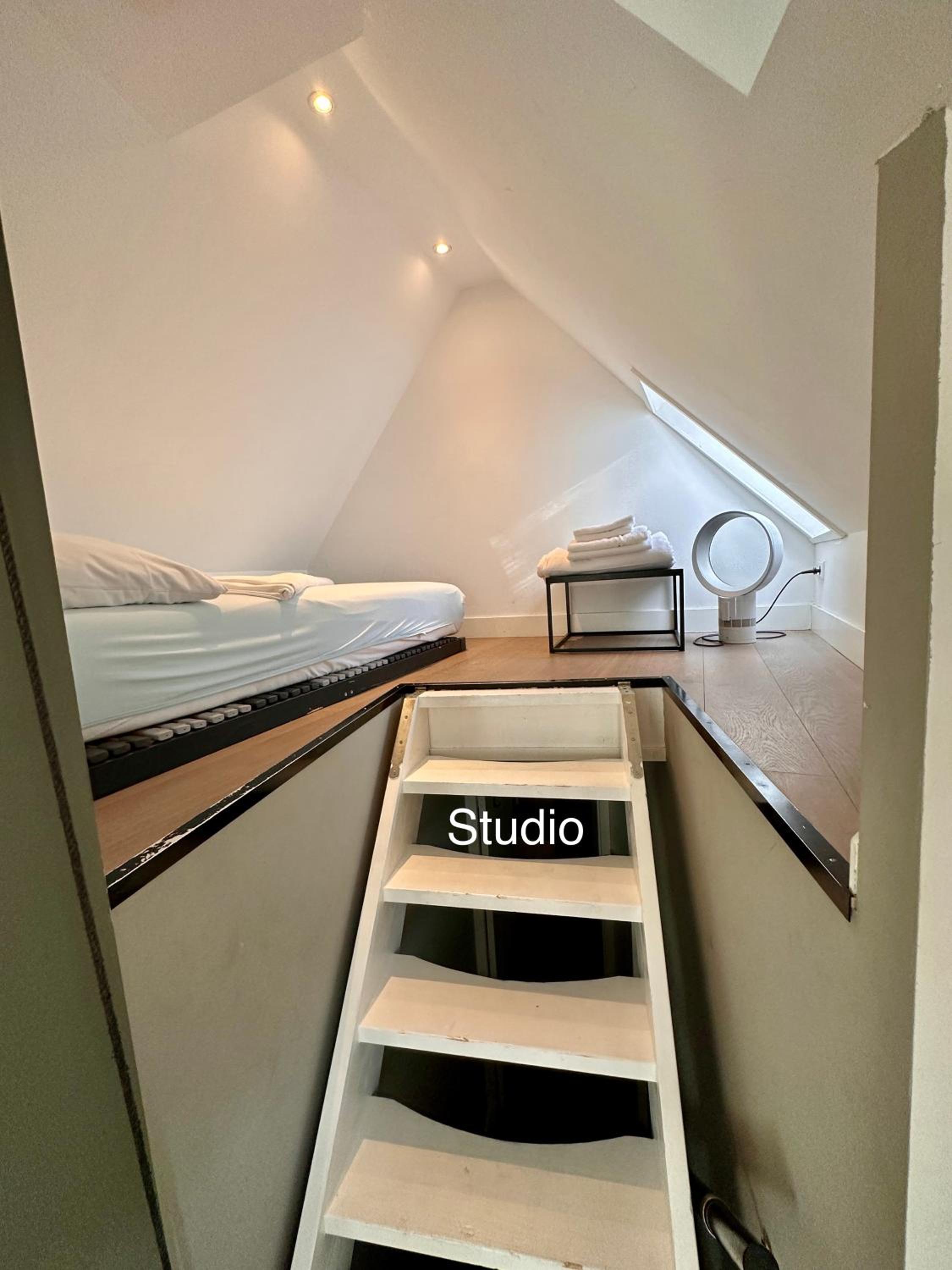 Family Studio - Photo 7