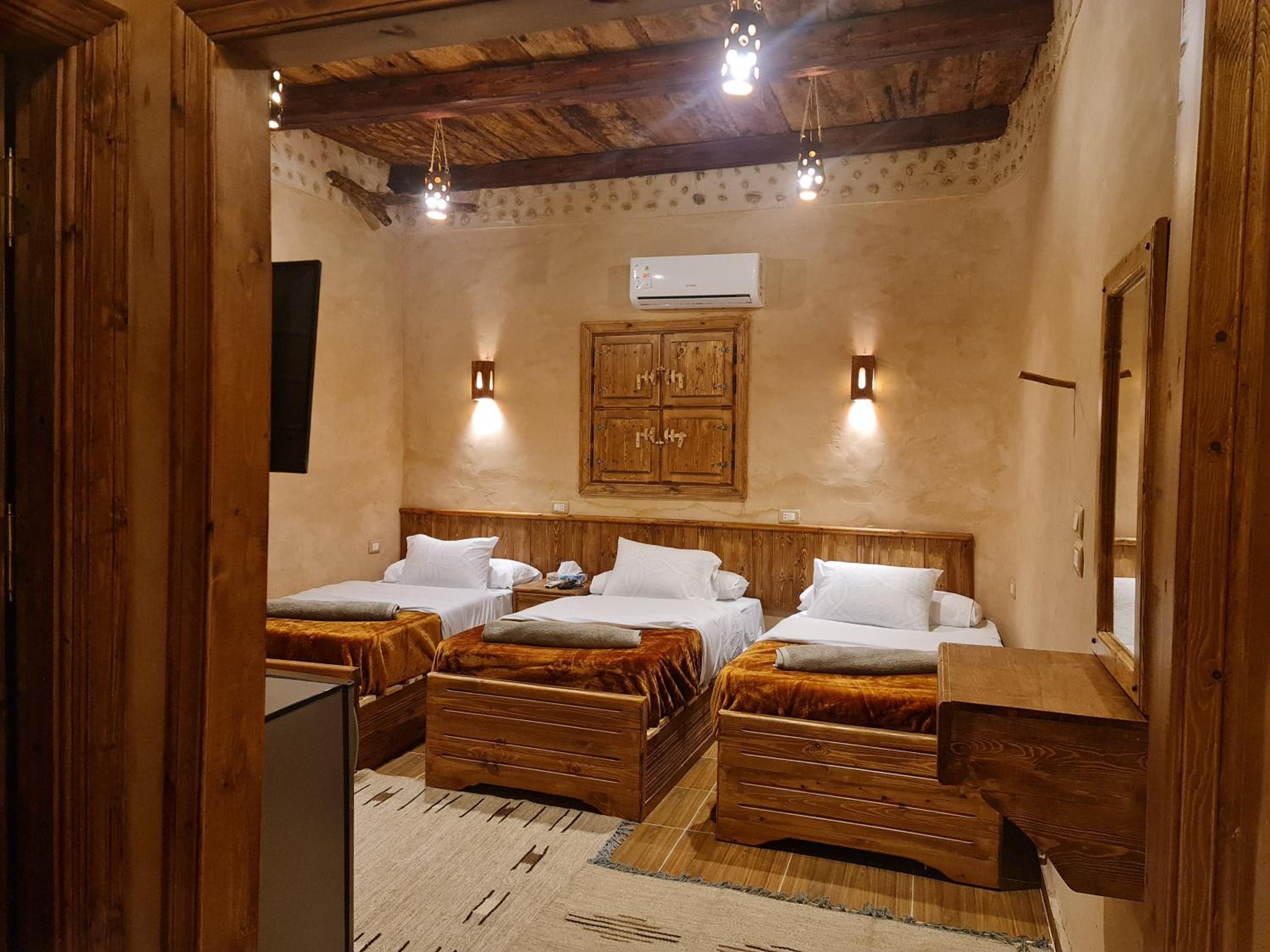 Triple Room with Bathroom - Photo 3