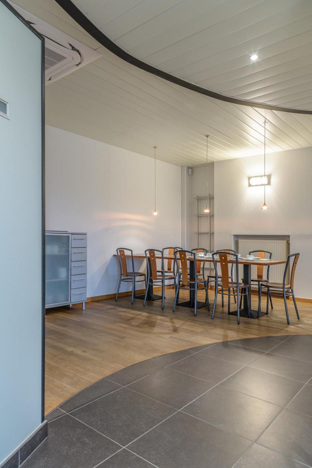Three-Bedroom Apartment - Photo 11