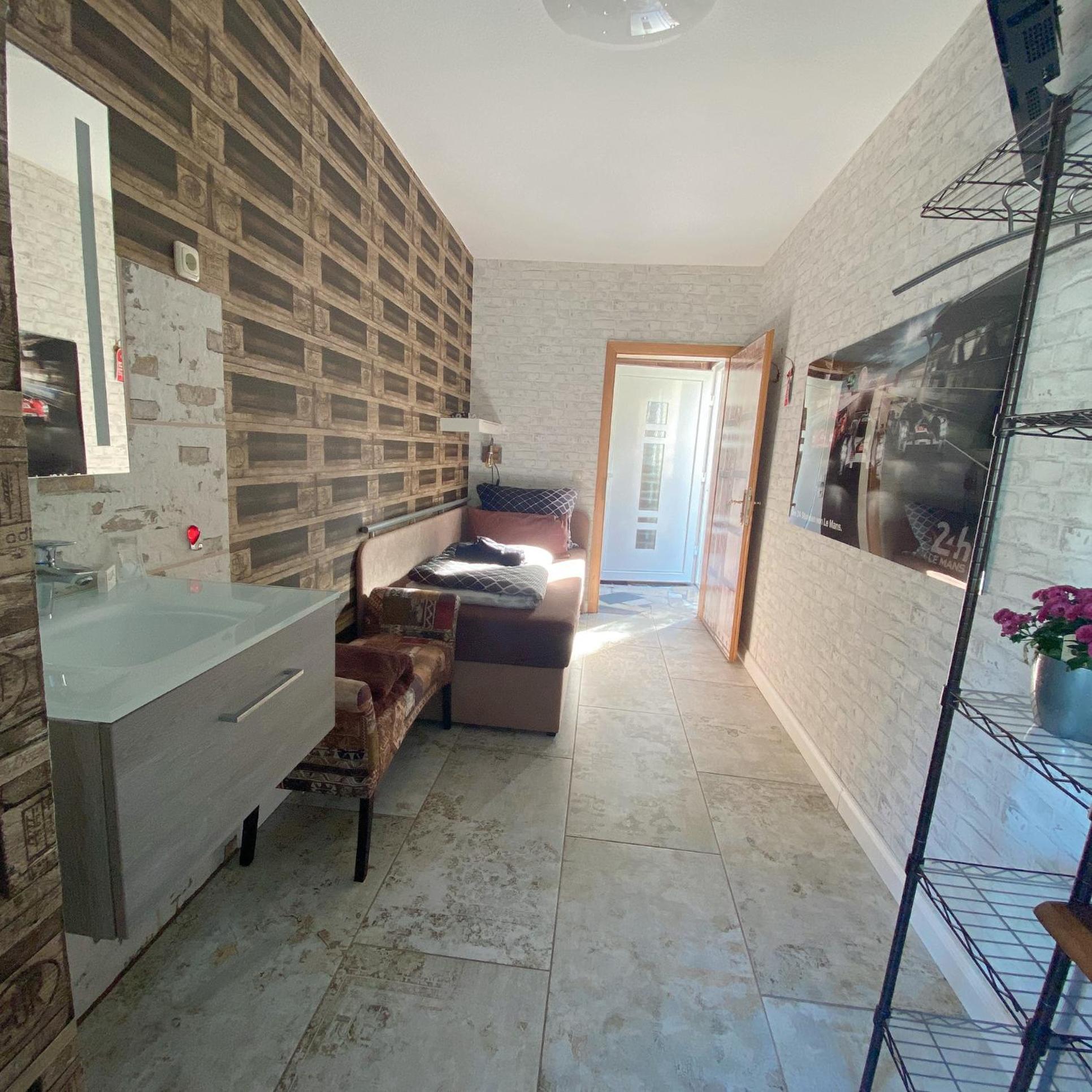 Single Room photo 2