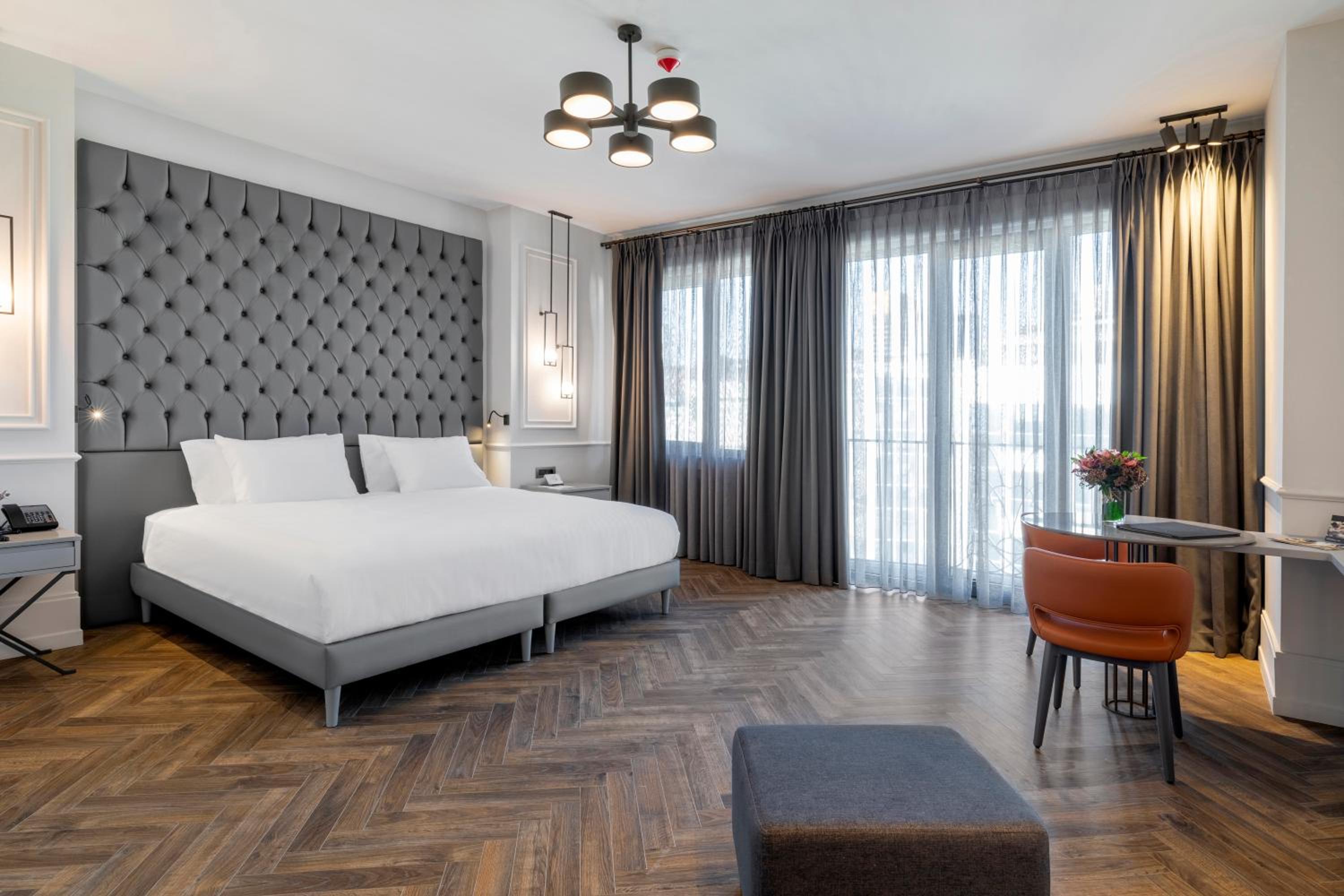 Superior King Room