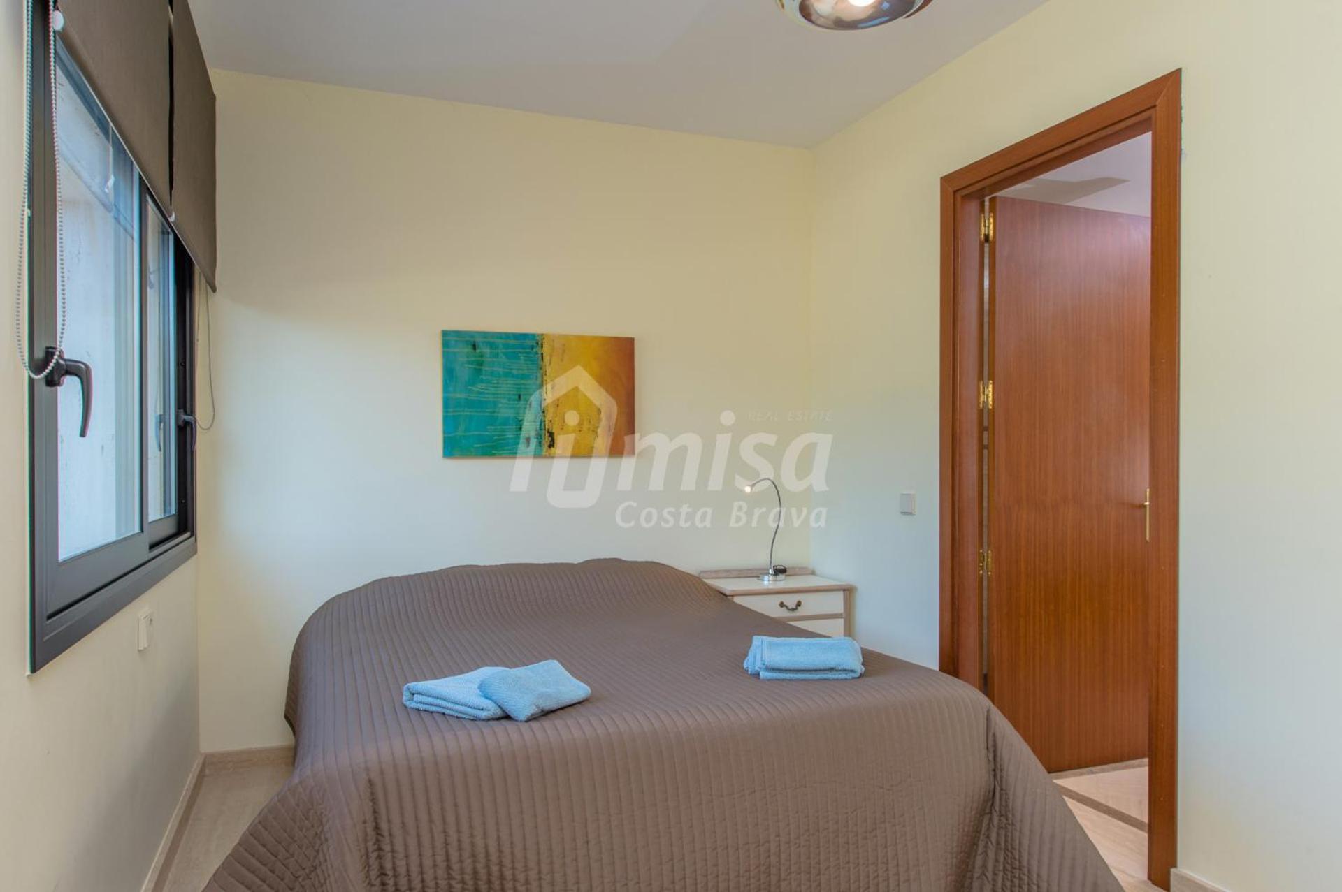 Villa de Tres Habitaciones
