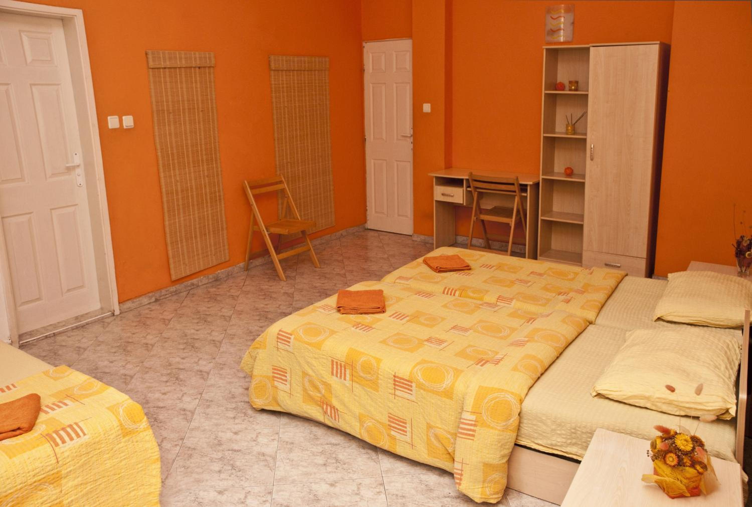 Quadruple Room - Photo 3
