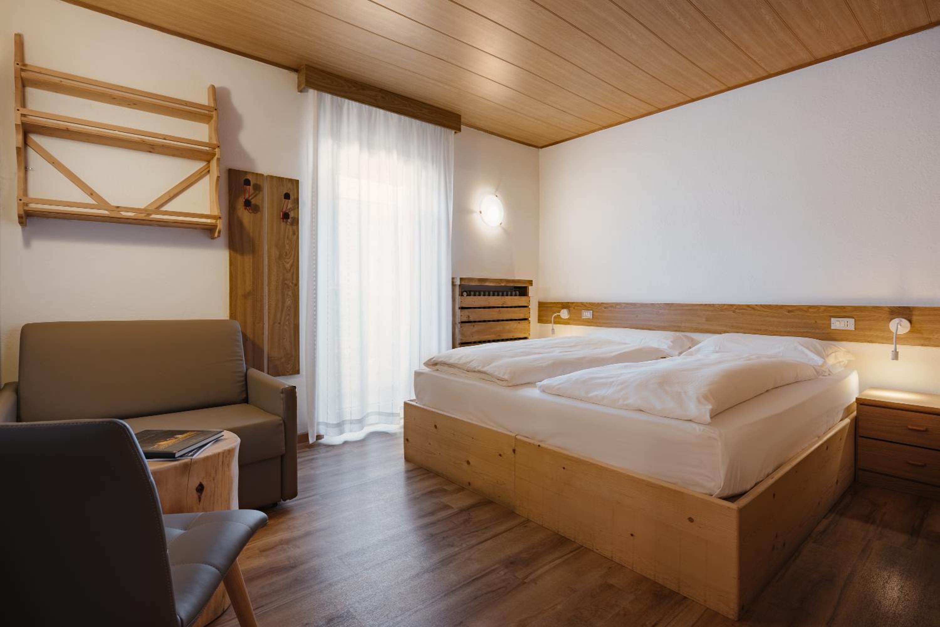 Deluxe Double Room with Balcony photo 1