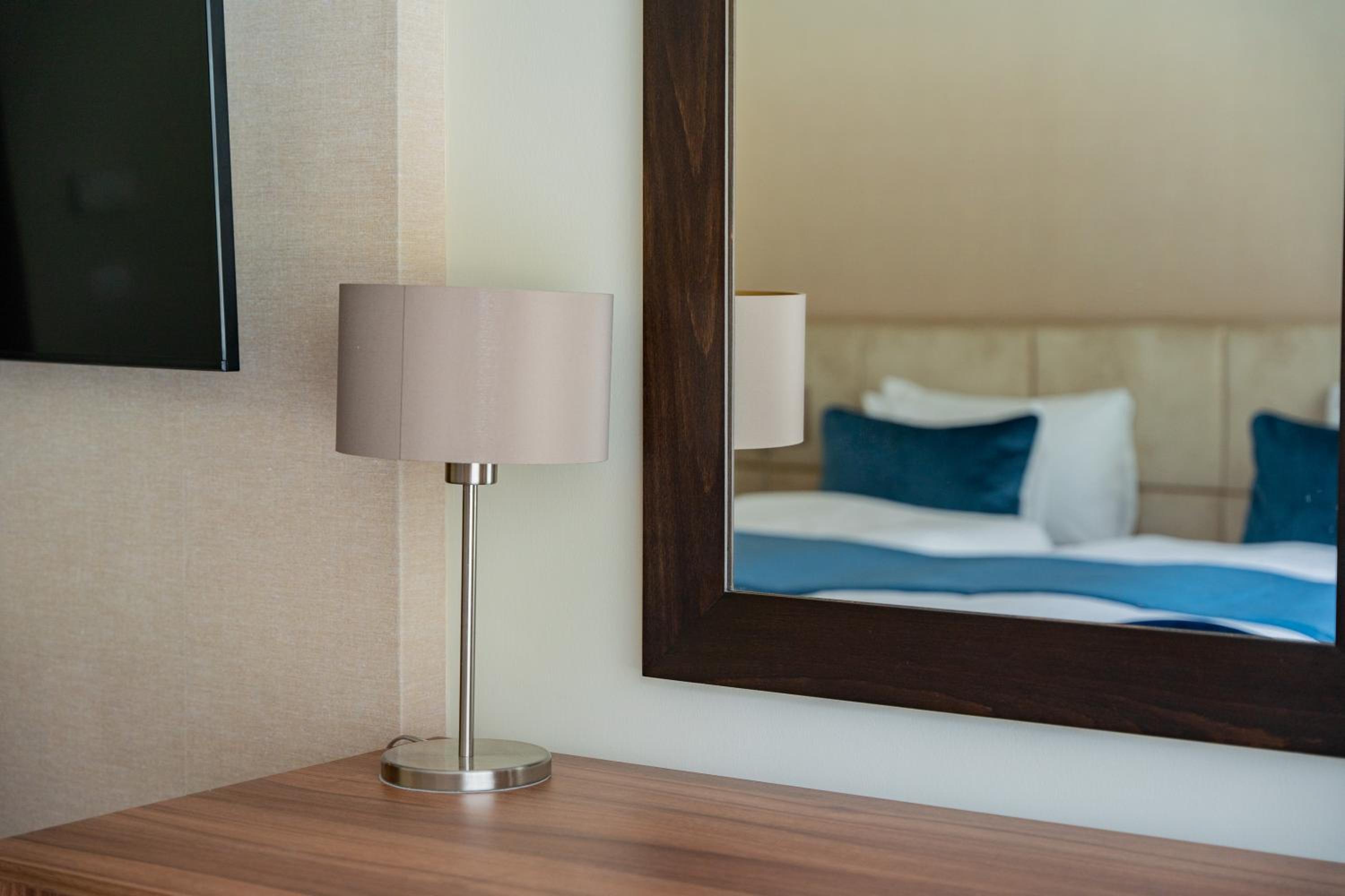 Double or Twin Room with Garden View photo 2
