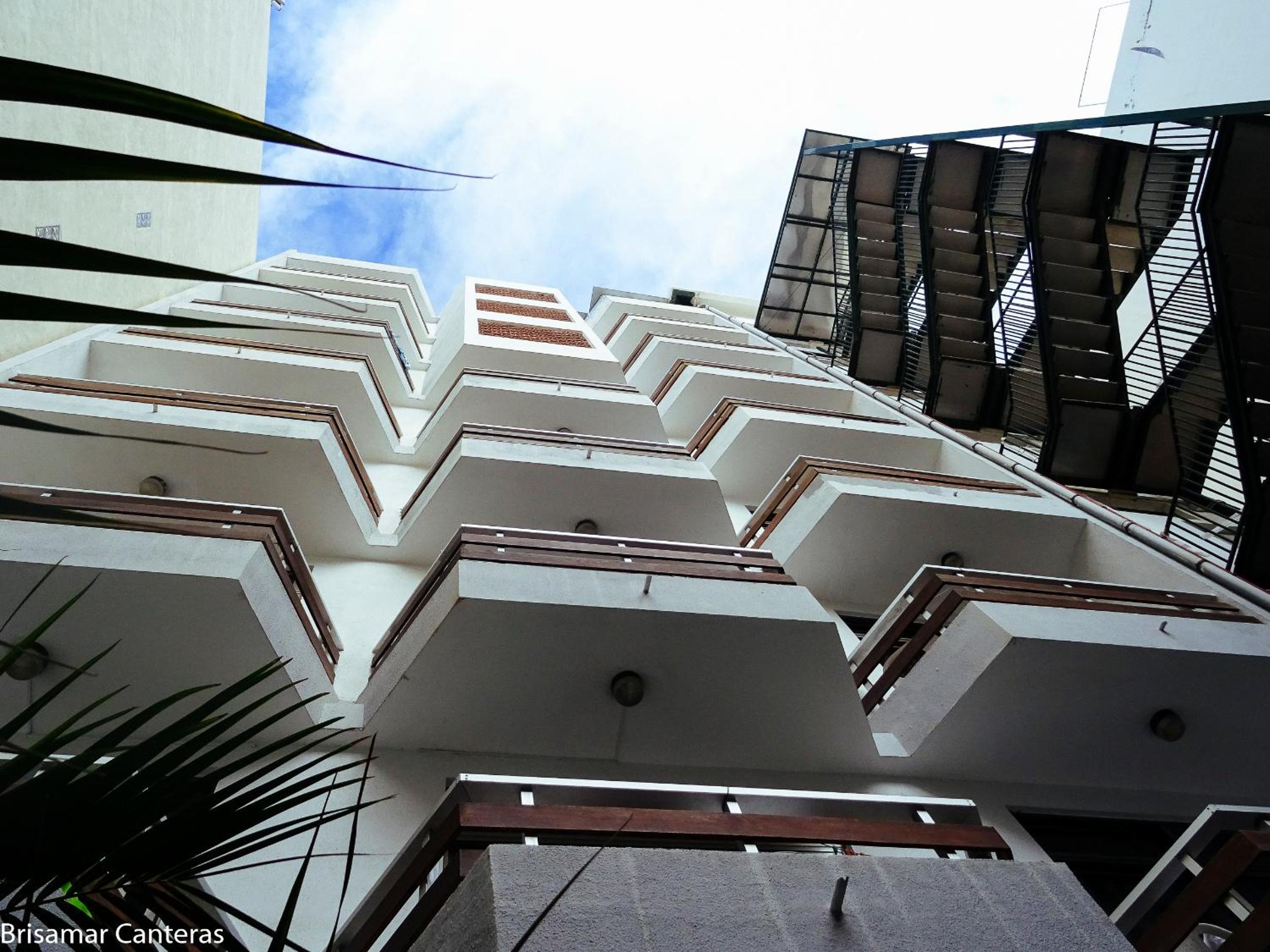 Studio with Balcony - Photo 21