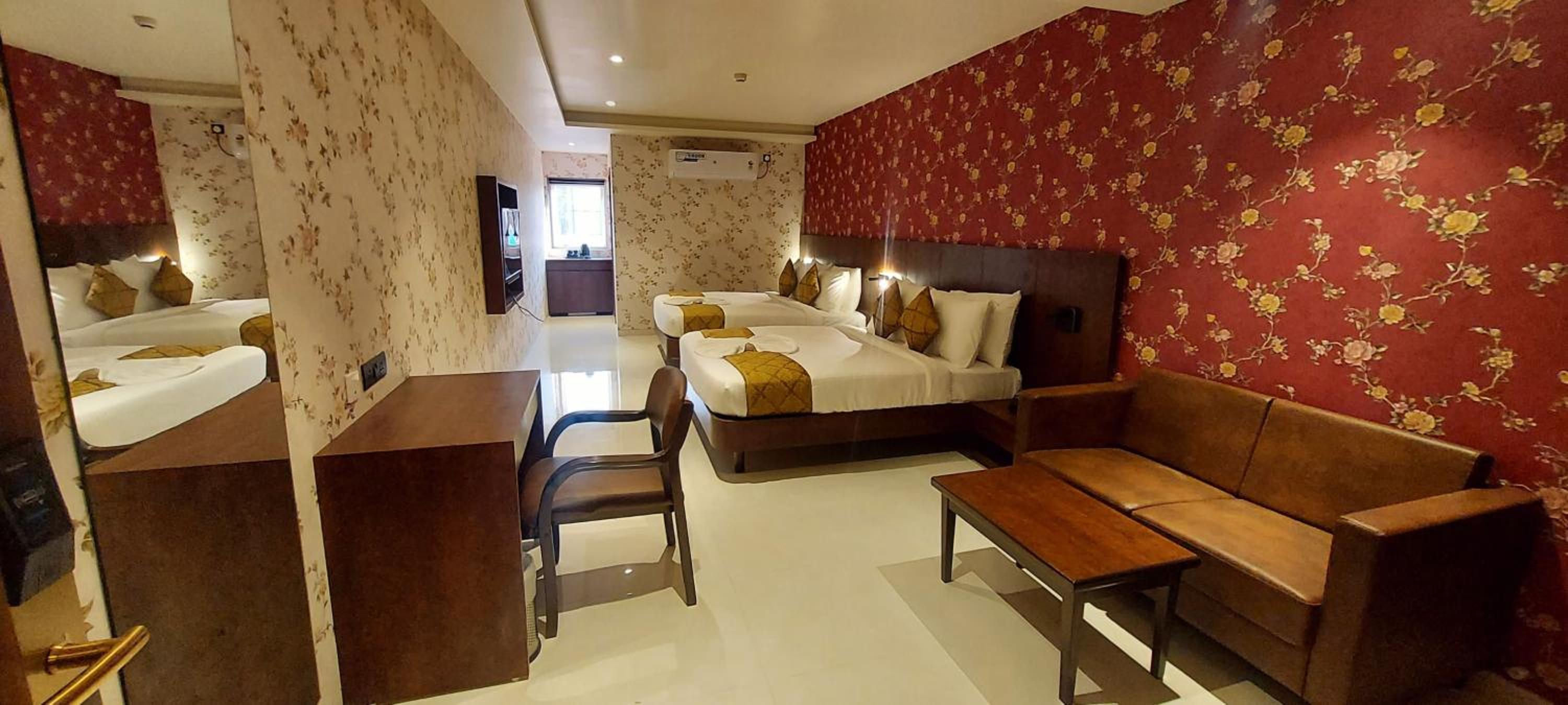Superior Double or Twin Room - Photo 4