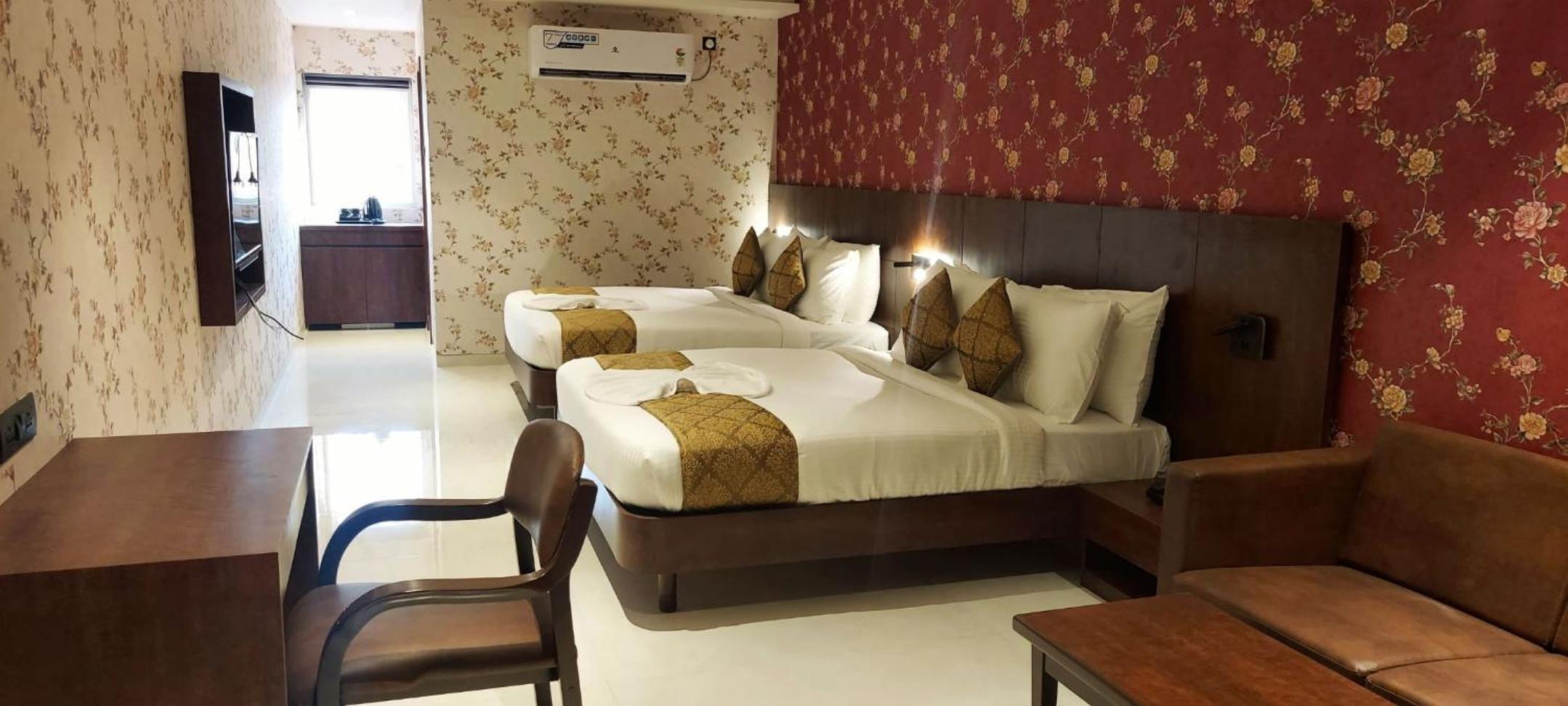 Superior Double or Twin Room - Photo 3