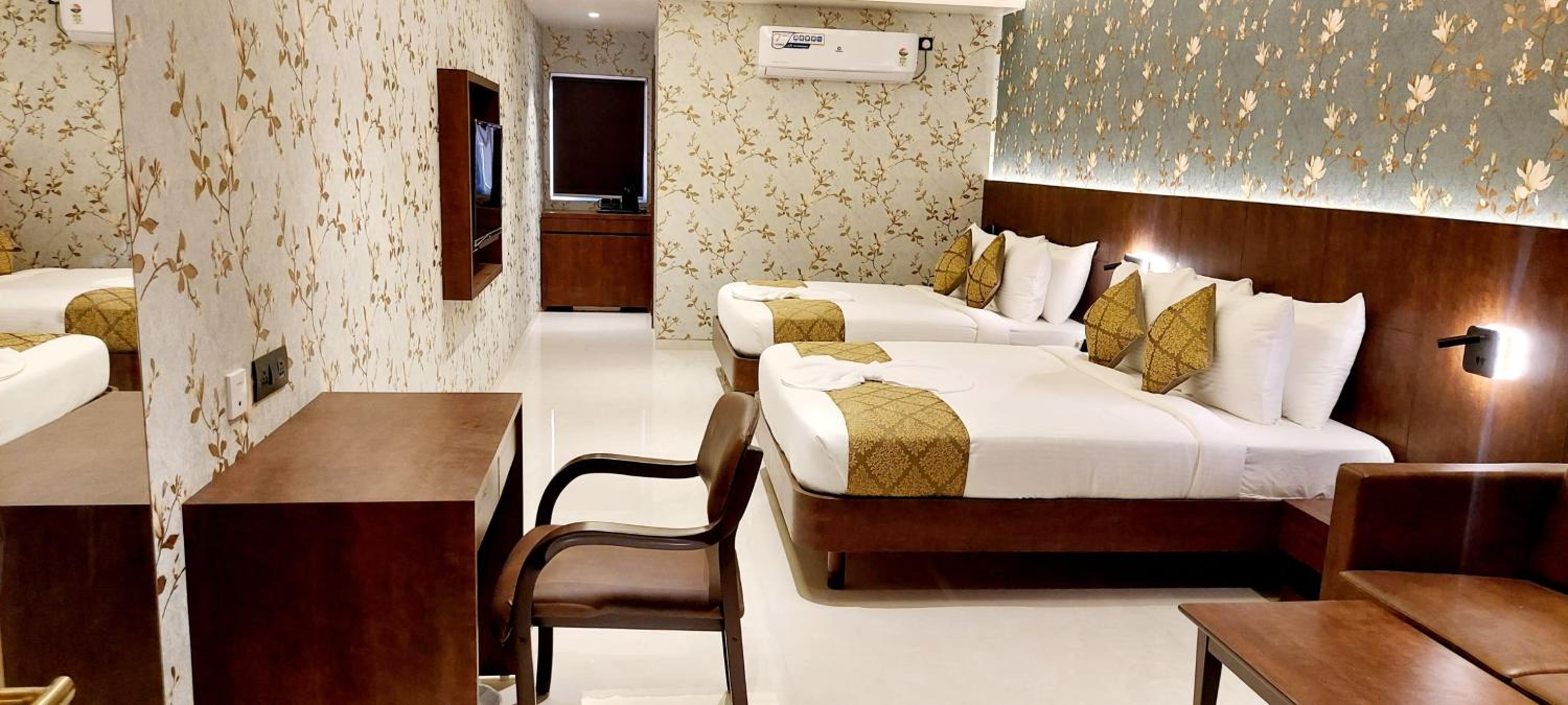 Superior Double or Twin Room - Photo 6
