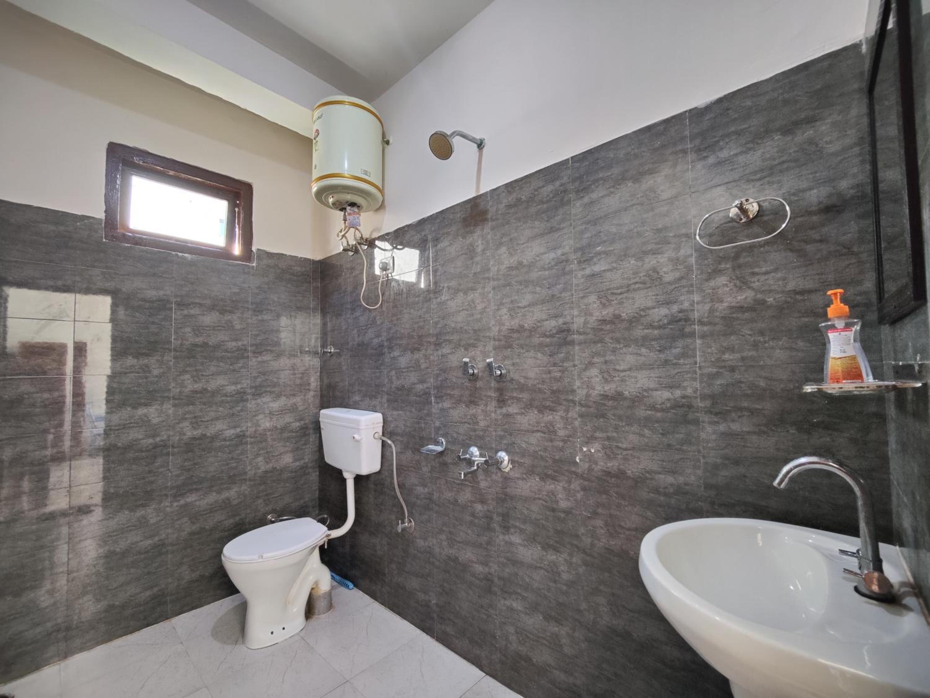 Double Room with Patio photo 2