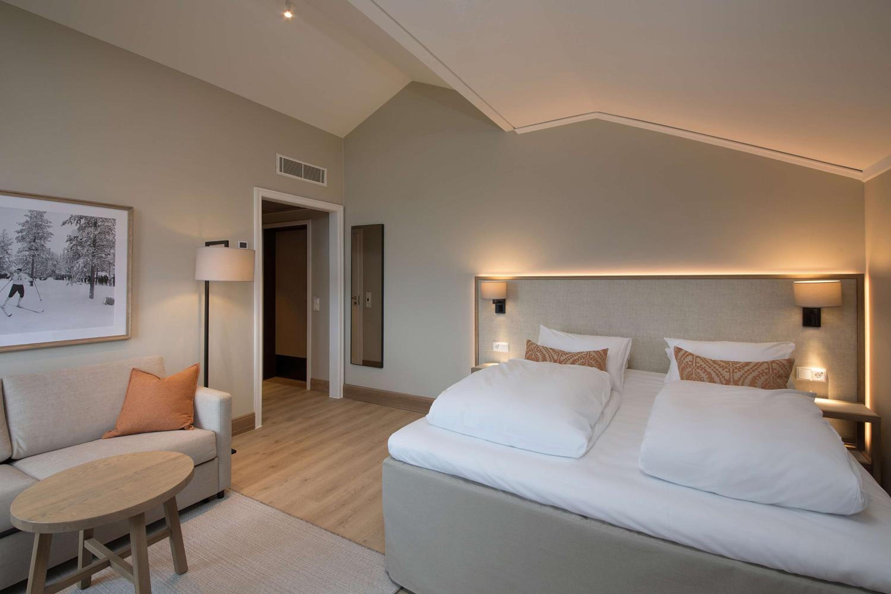 Superior King Room - Photo 5