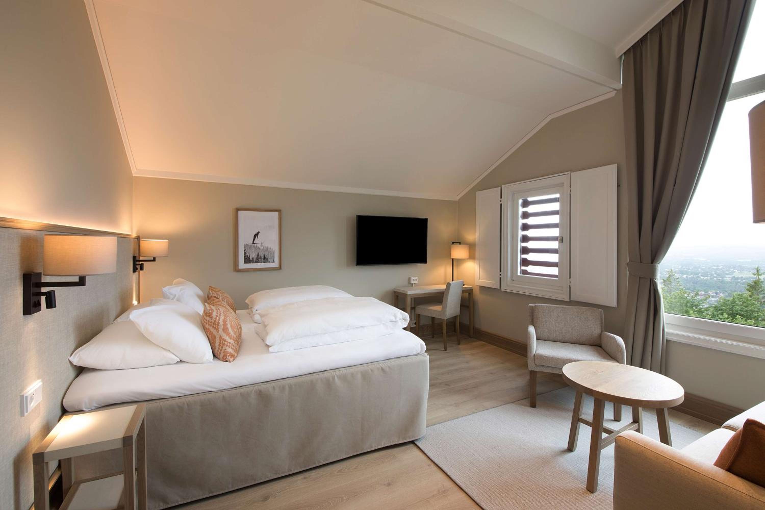 Superior King Room - Photo 2