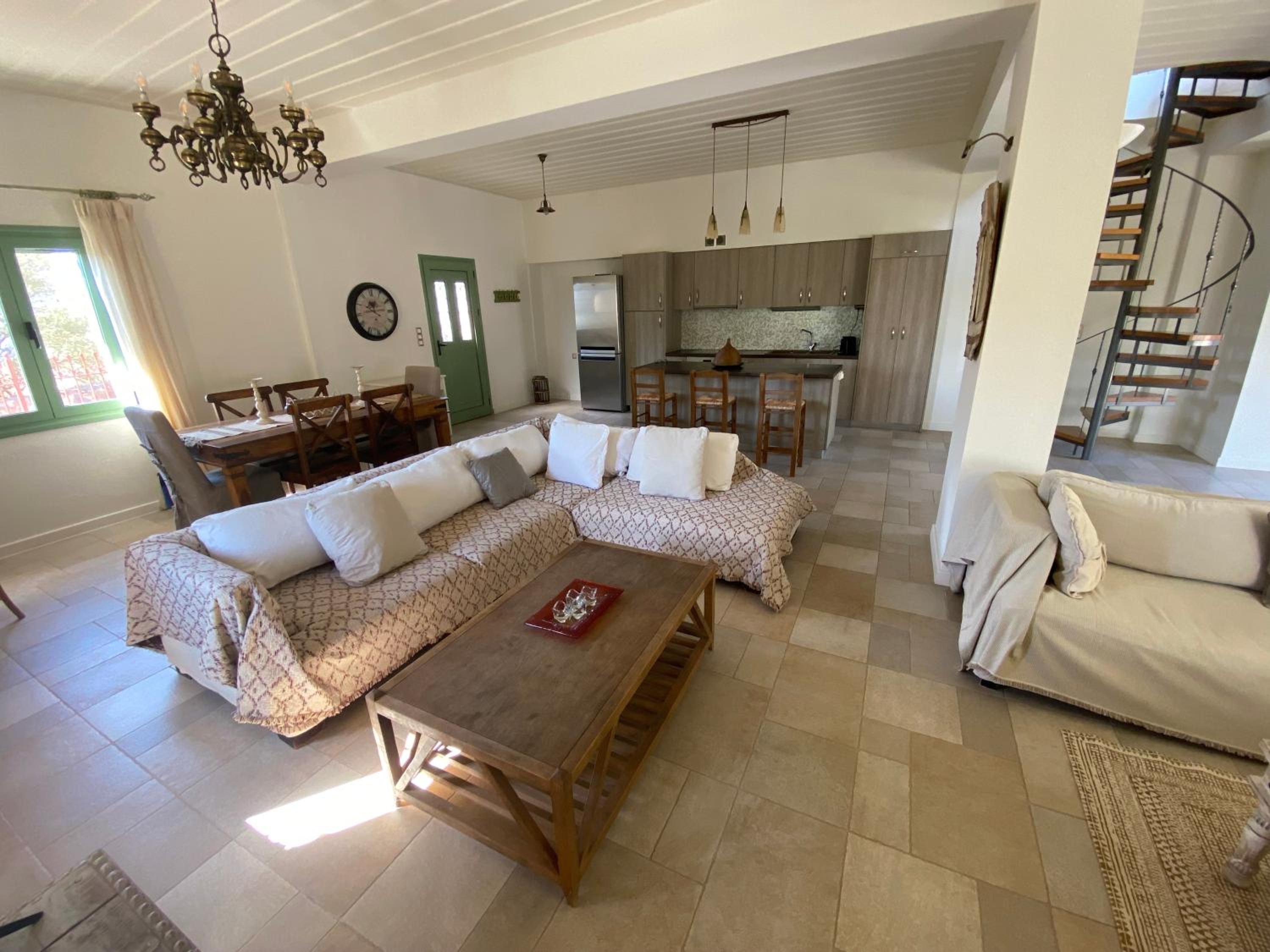 Three-Bedroom Villa photo 1