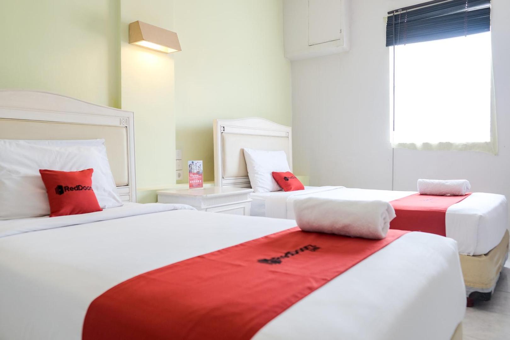 Standard Twin Room - Photo 1