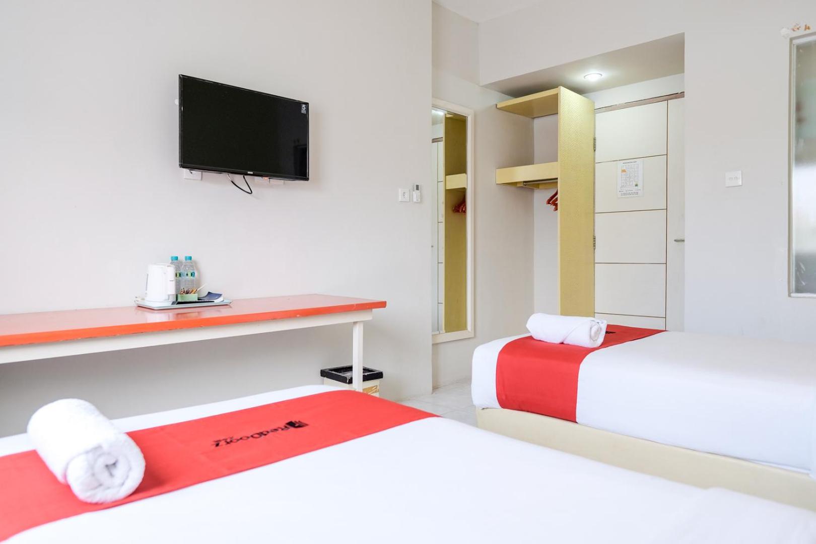 Standard Twin Room - Photo 2