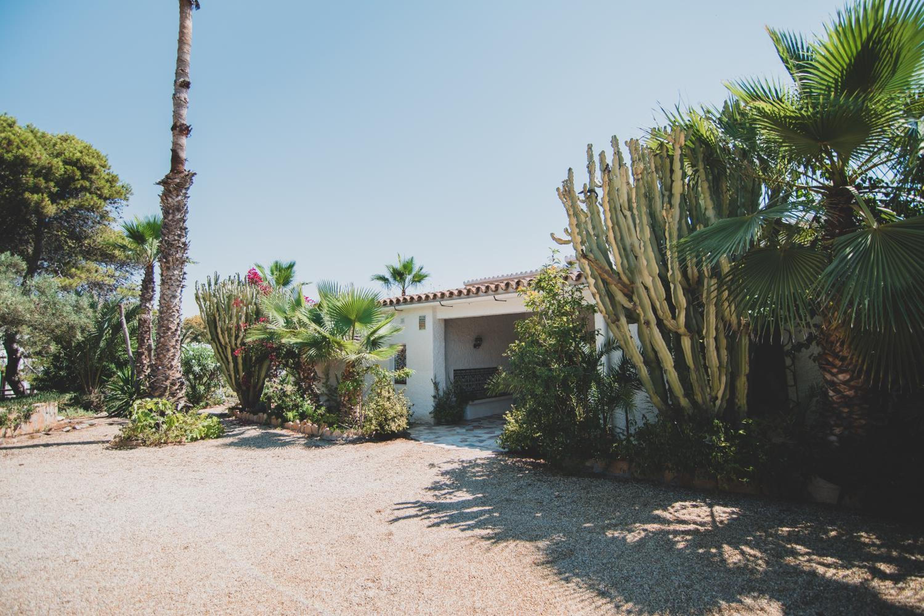 Villa photo 2