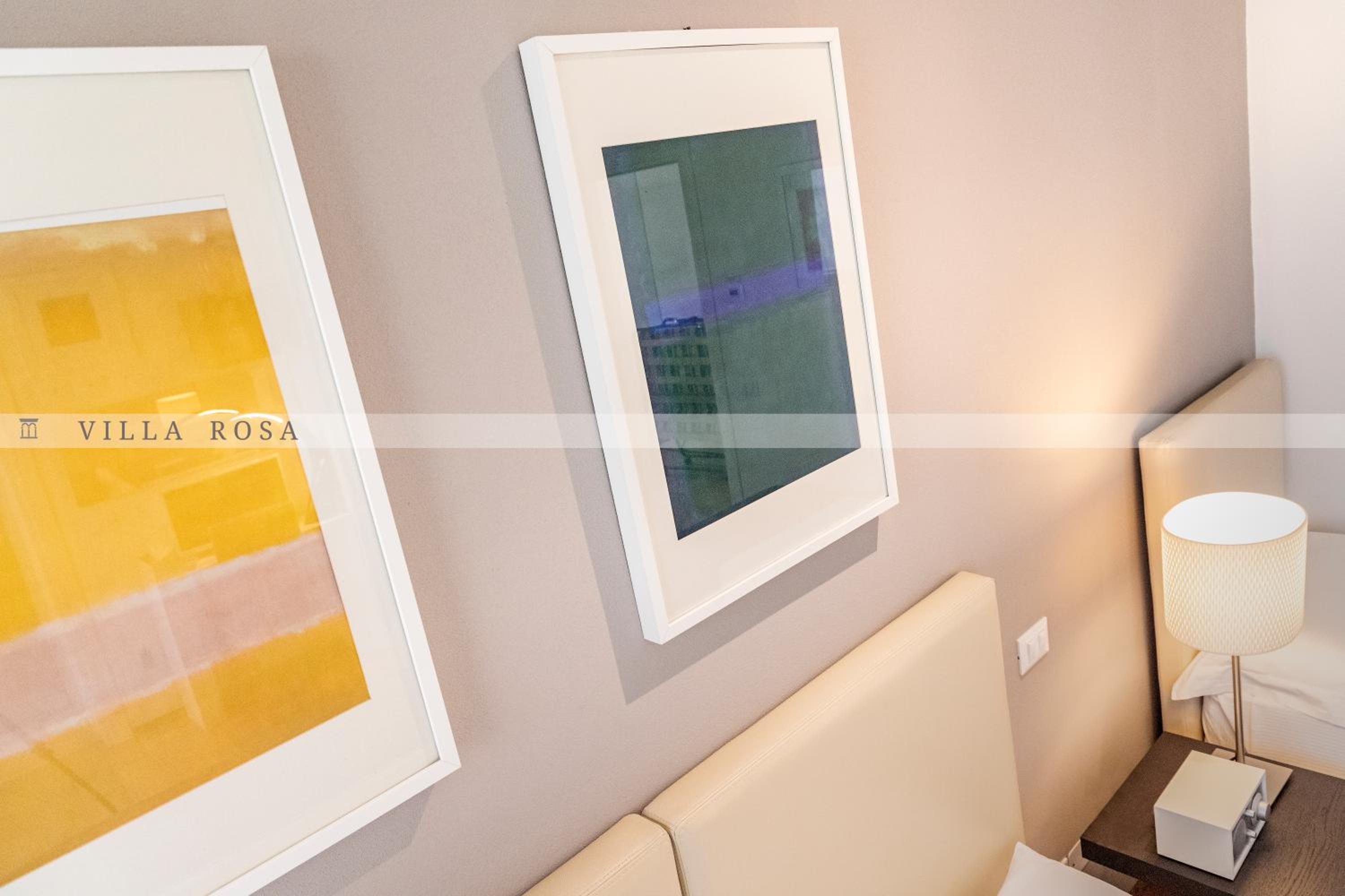 Quadruple Room with Private Bathroom - Photo 7