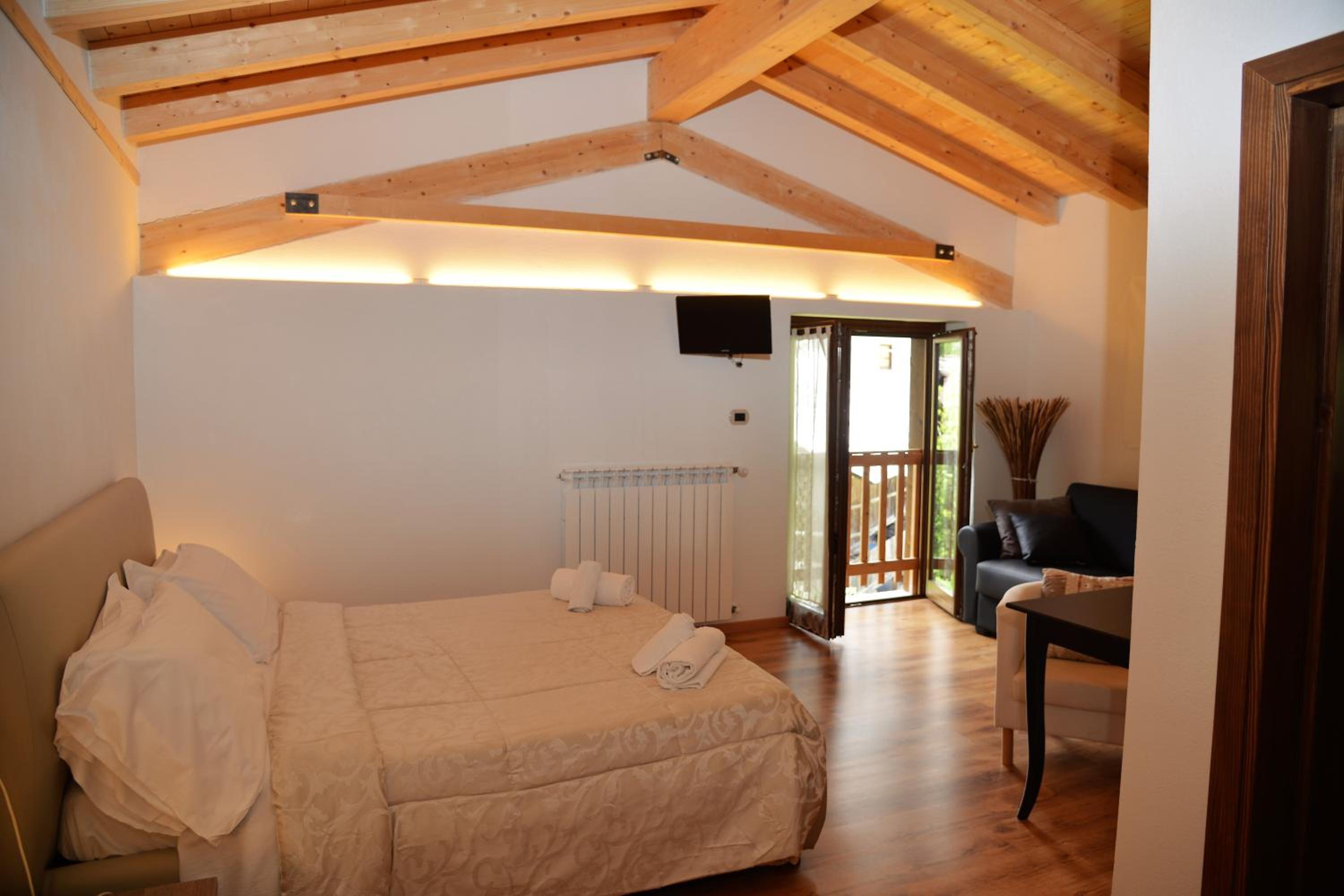 Superior Double Room - Photo 5