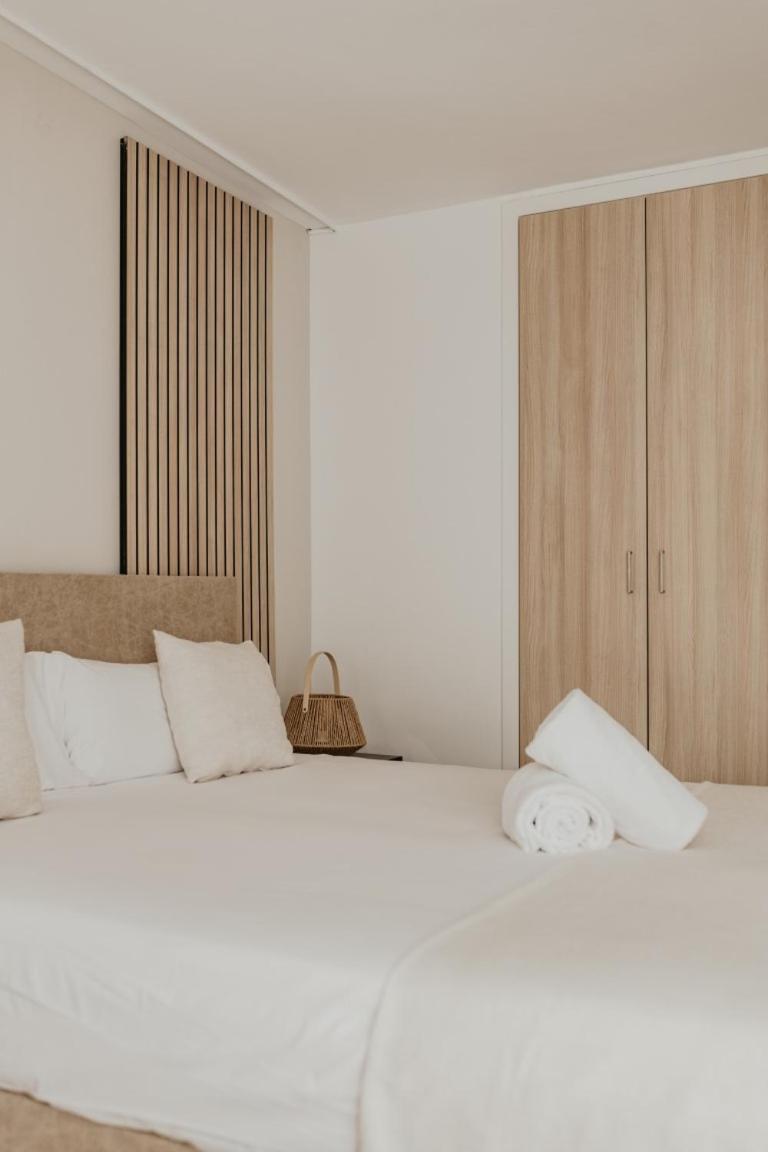 Apartment with lateral Sea View