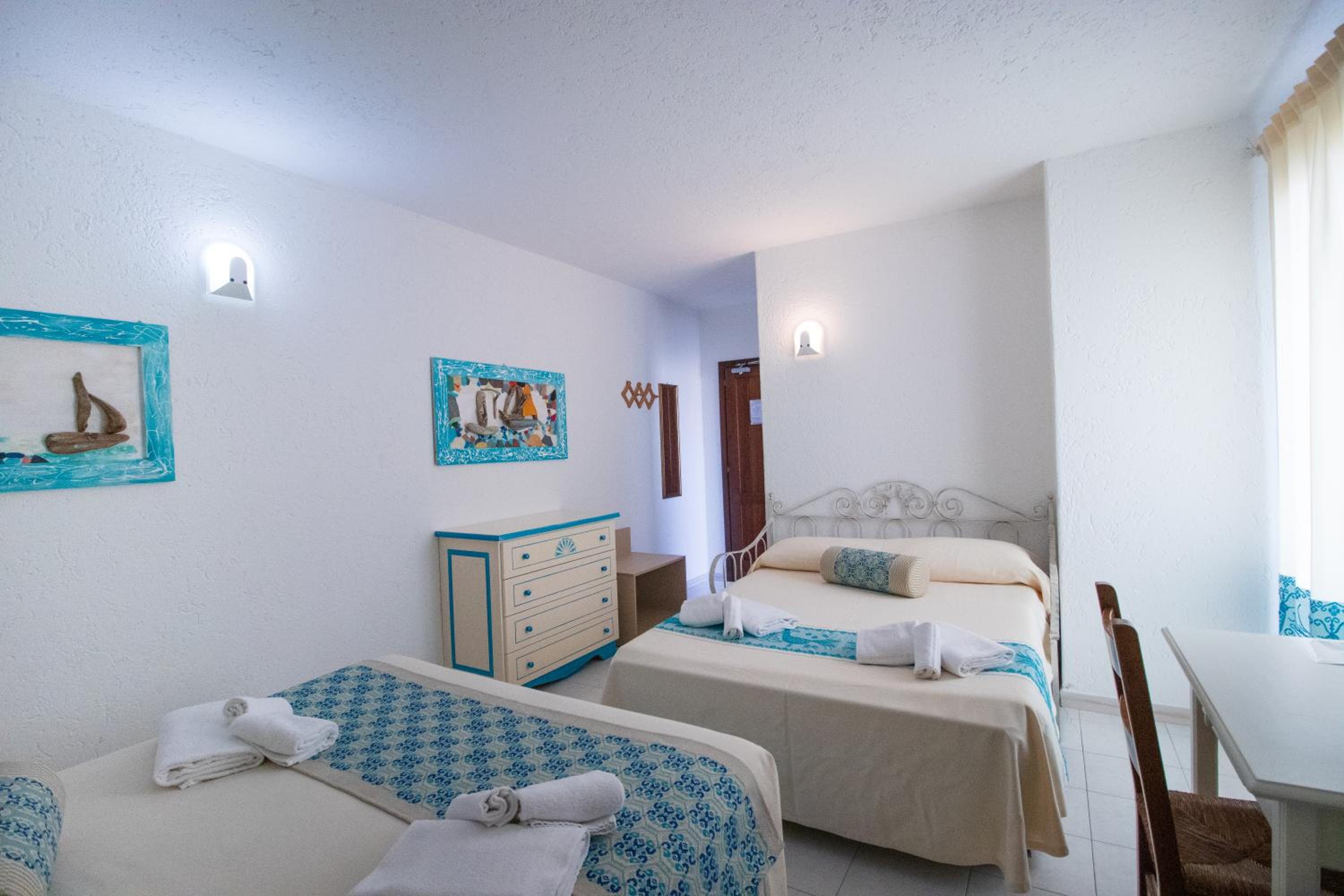 Quadruple Room with Balcony photo 1