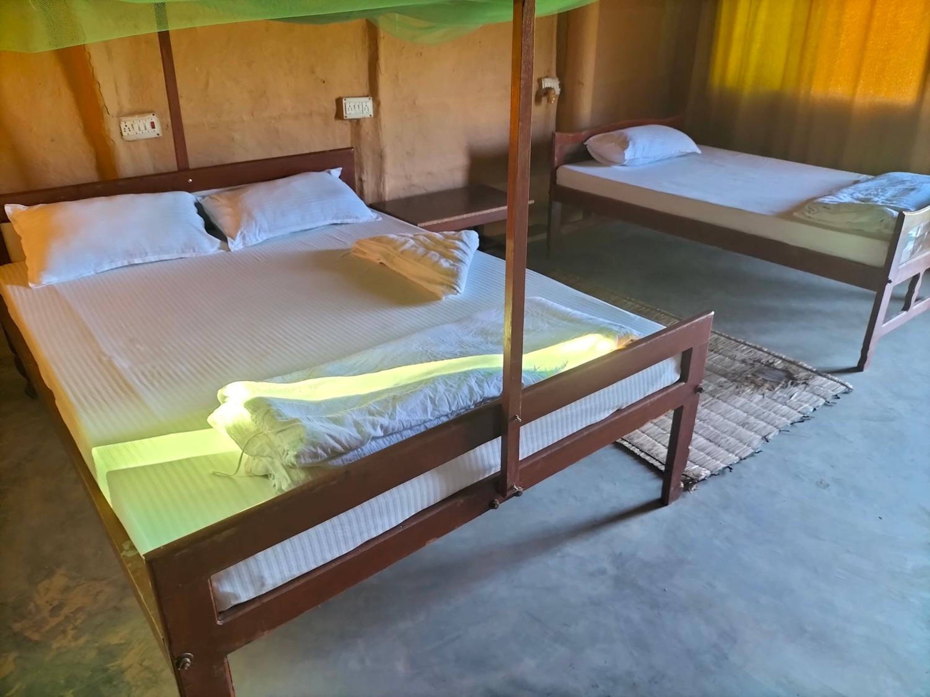 Comfort Triple Room with Shower photo 3