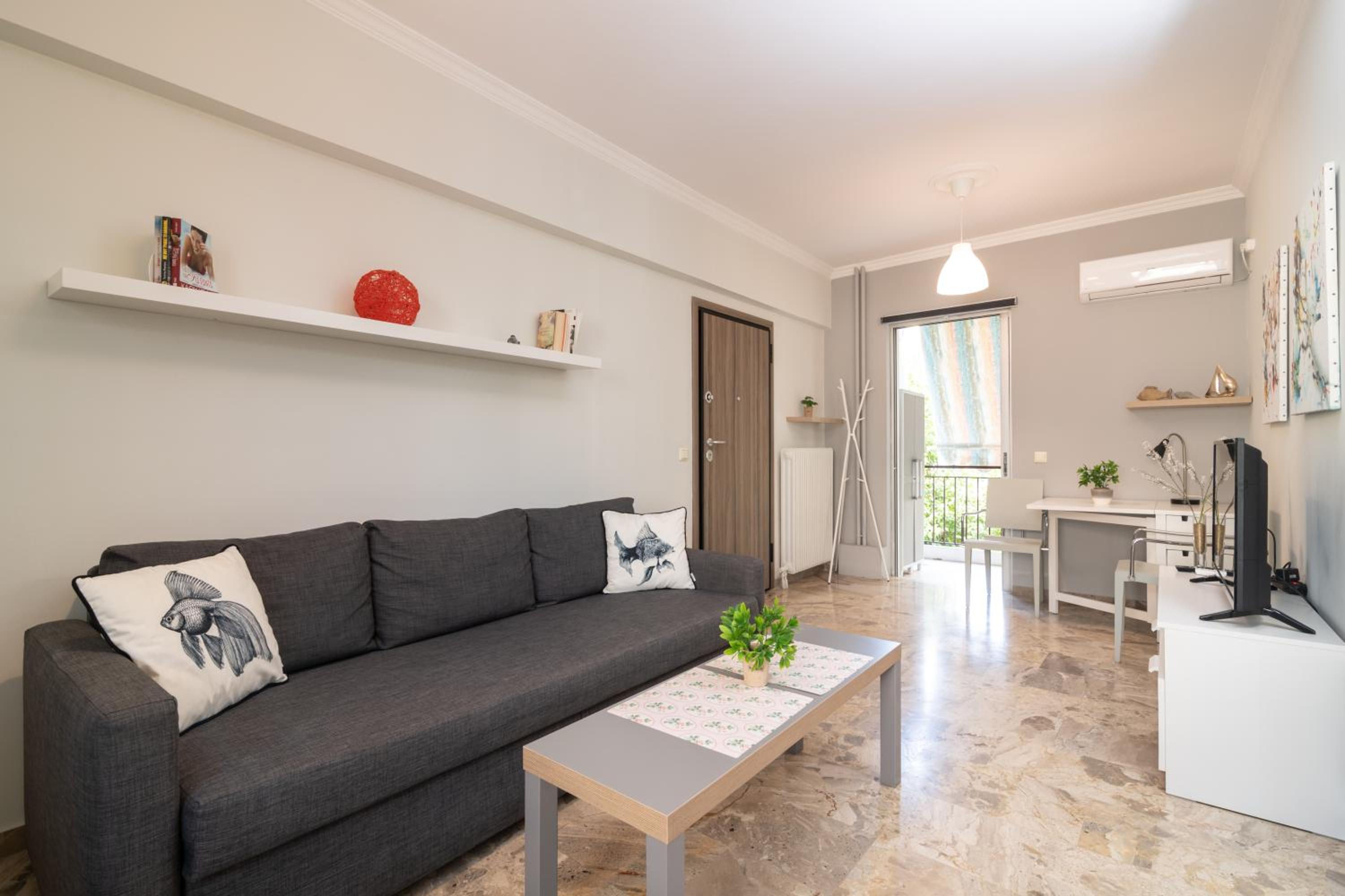 One-Bedroom Apartment