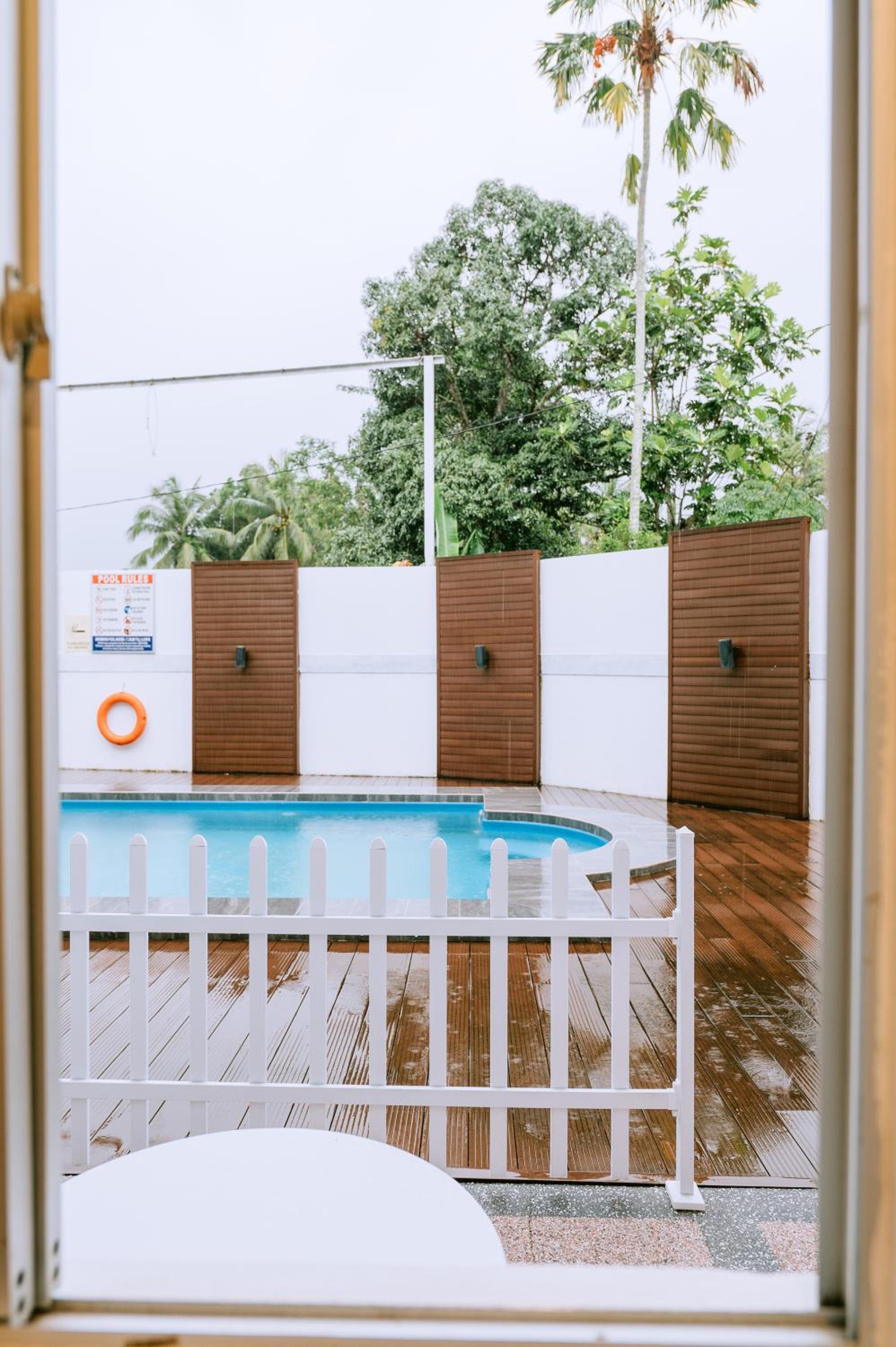 King Room with Pool View - Photo 2
