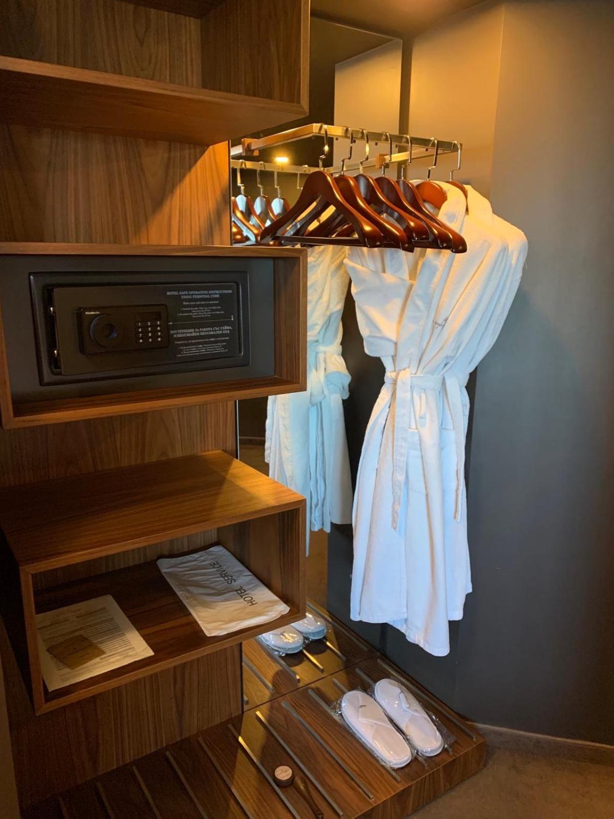 Superior Double Room with Free Parking photo 2
