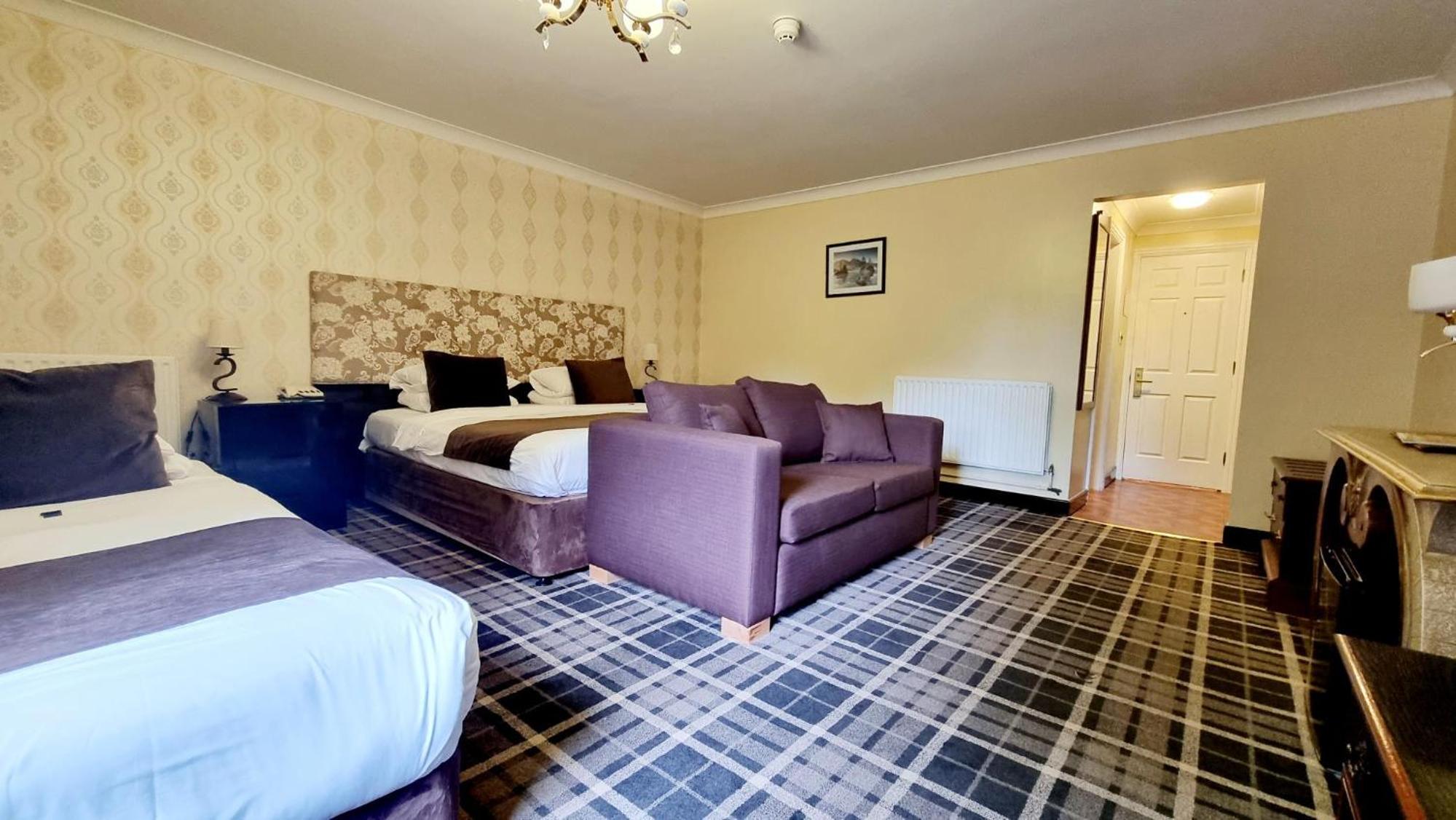 Family Room - Photo 6