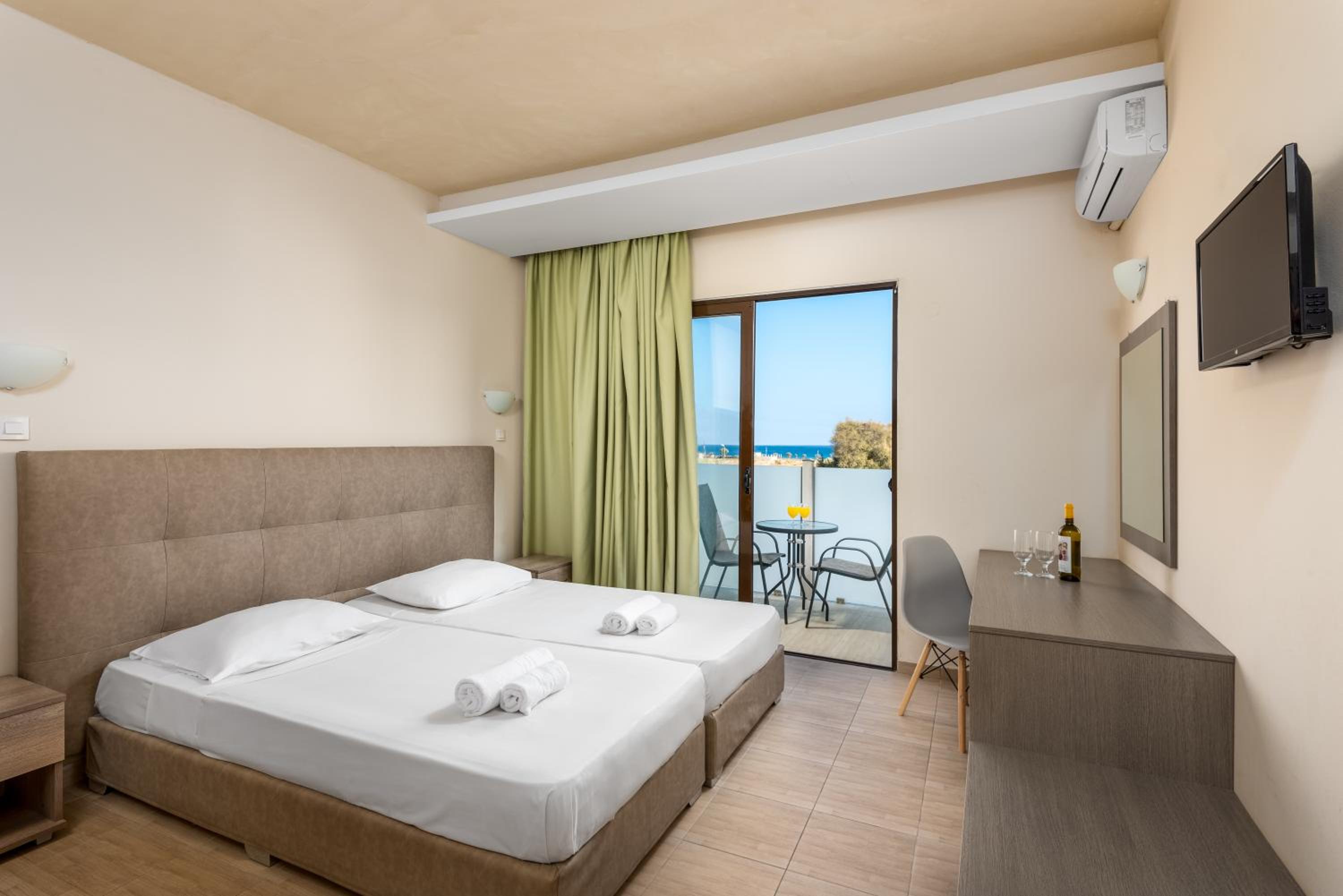 Superior Double Room - Photo 2