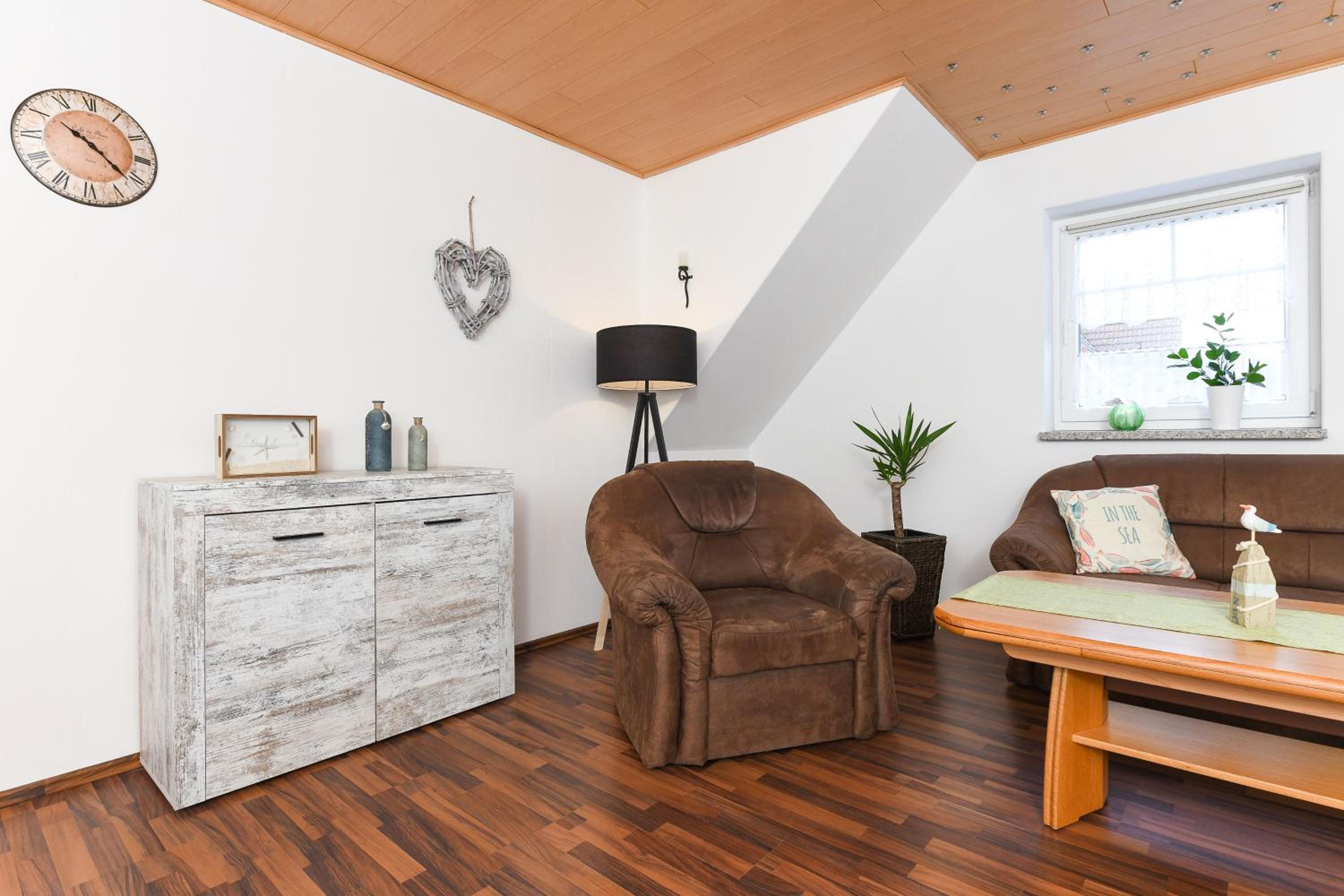 One-Bedroom House photo 1