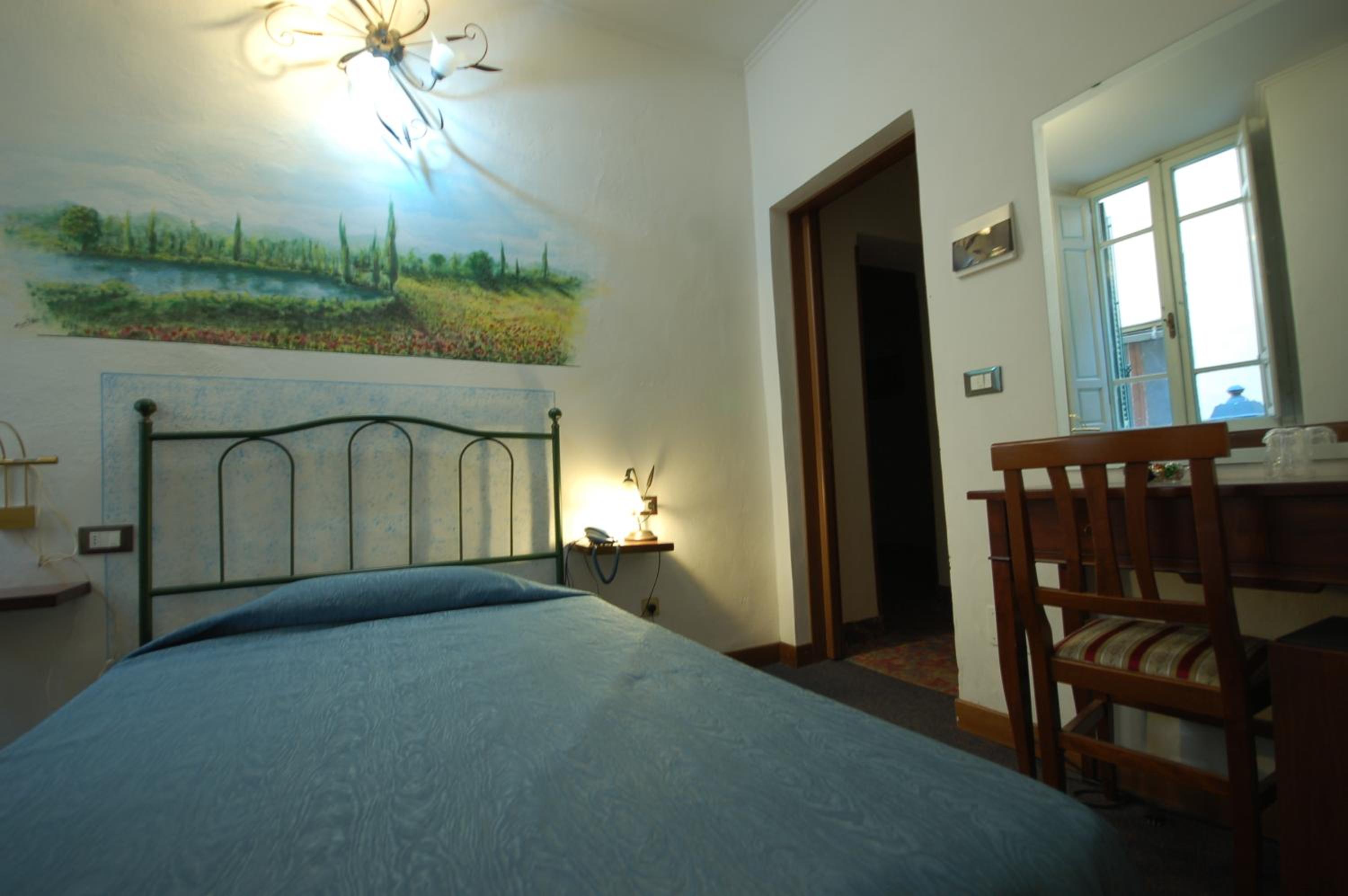 Double or Twin Room - Photo 12