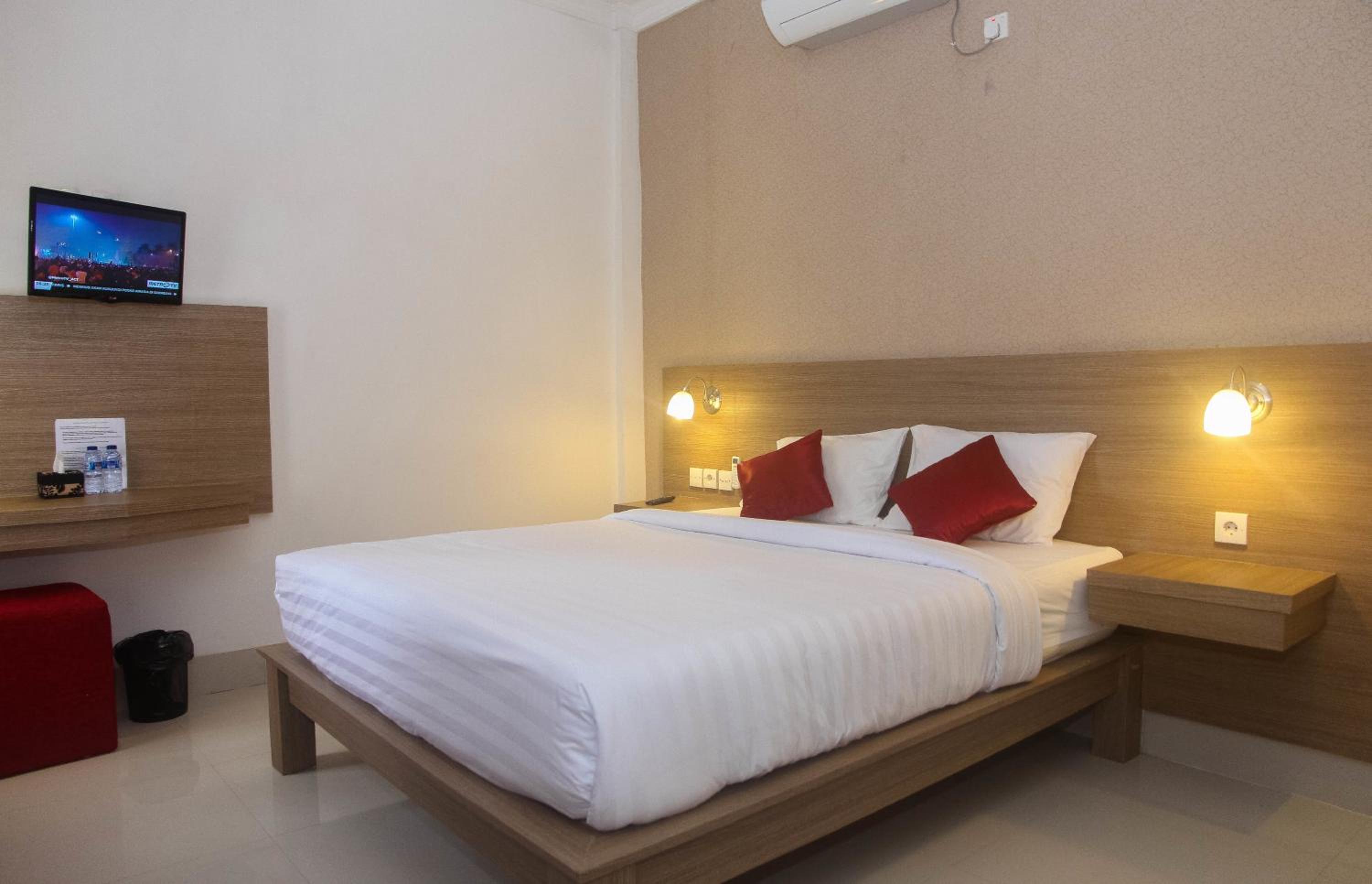 Deluxe Queen Room - Photo 4