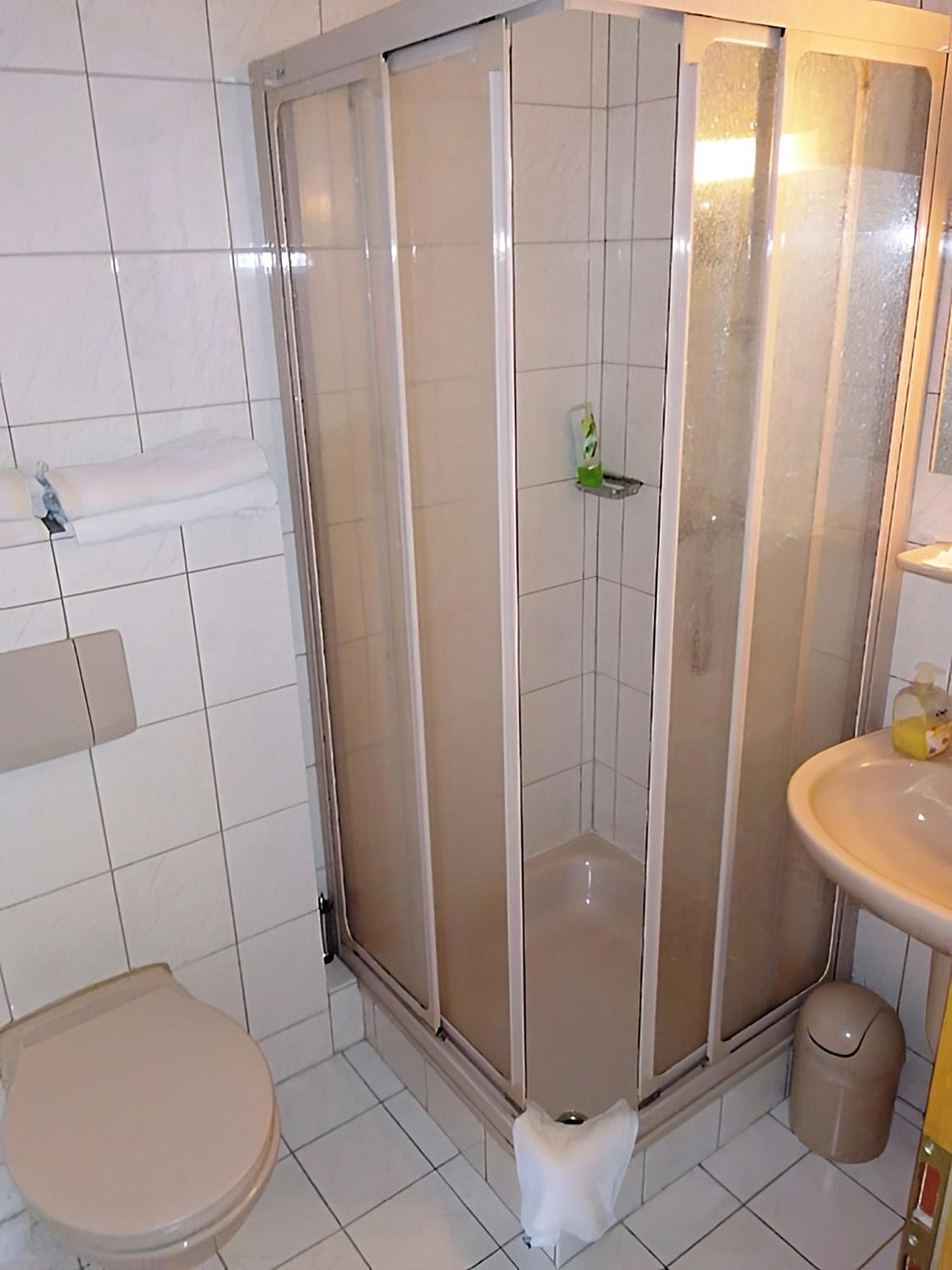 Triple Room with Private Bathroom photo 2