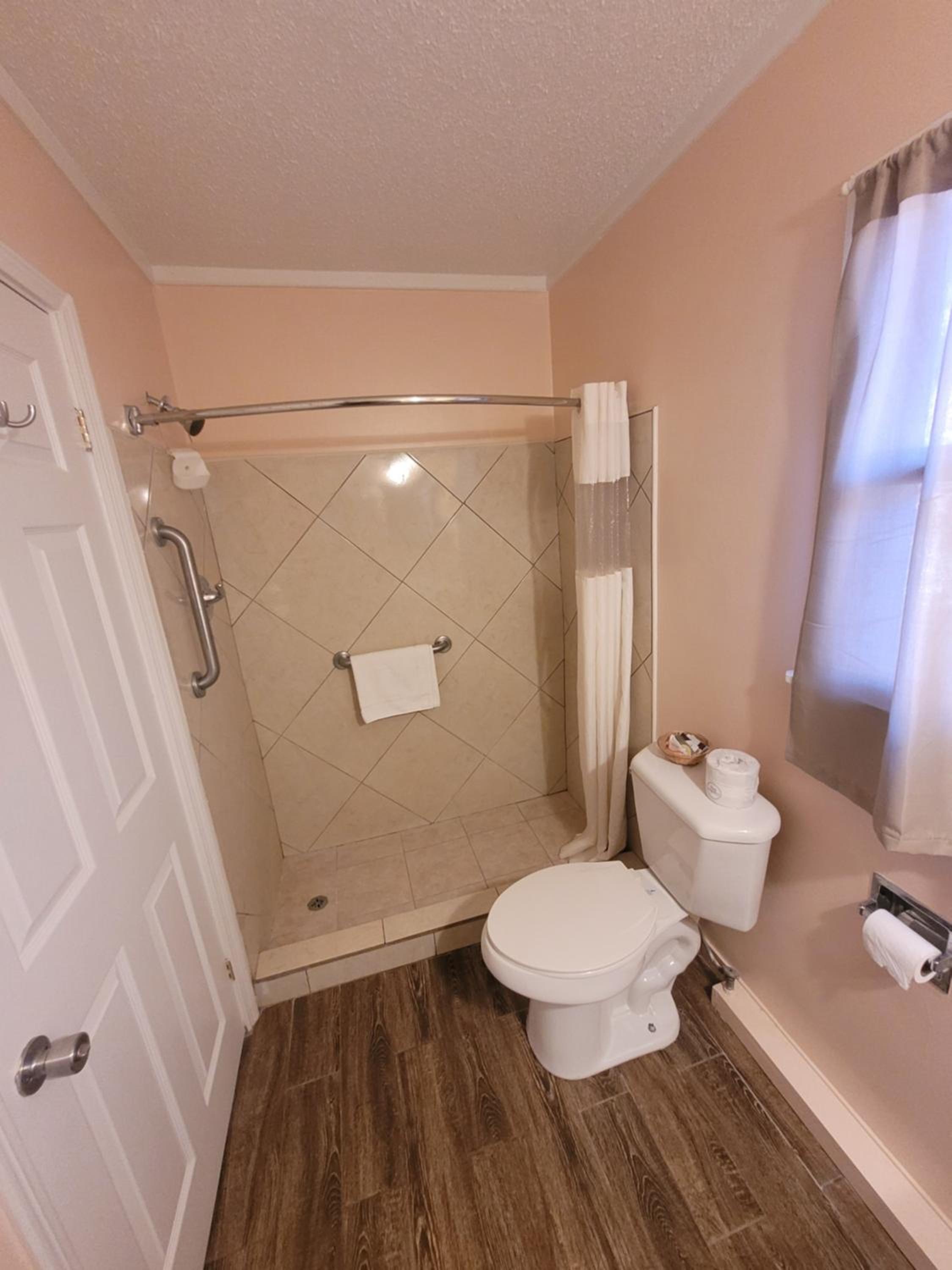 Double or Twin Room - Disability Access photo 2