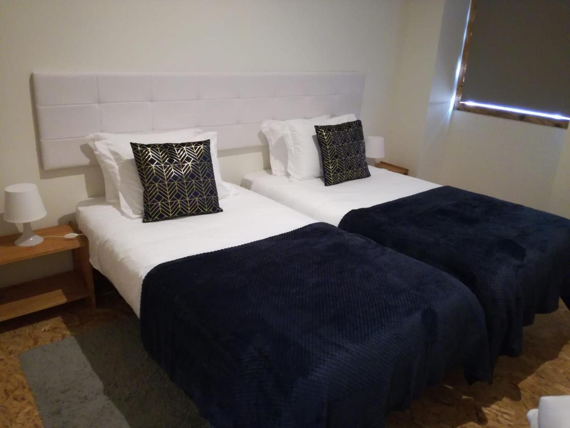 Twin Room with Private Bathroom photo 2