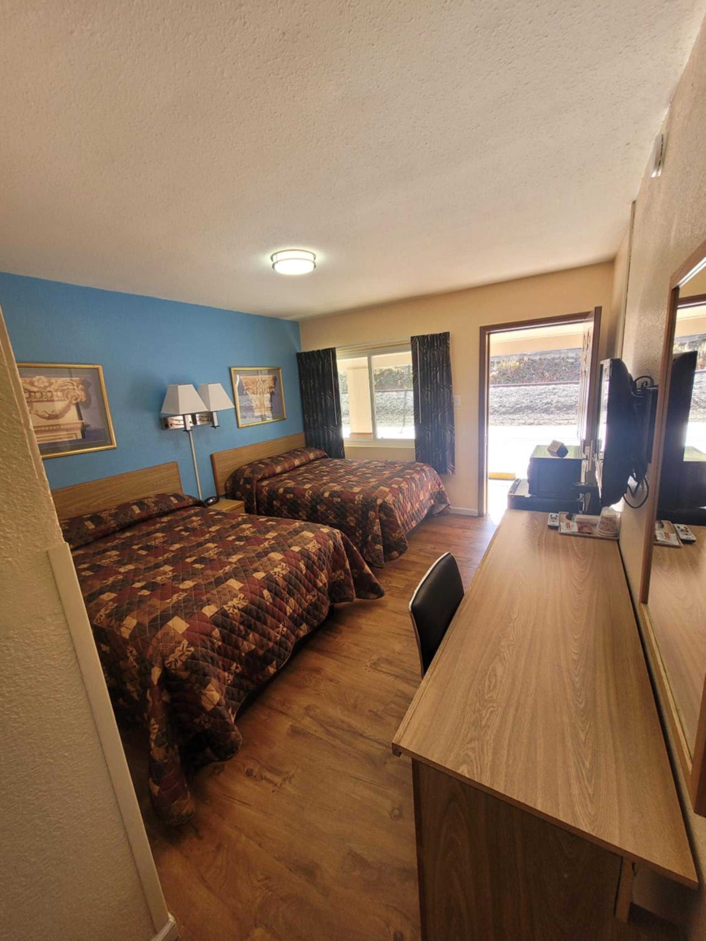 Double or Twin Room with Bathroom photo 3
