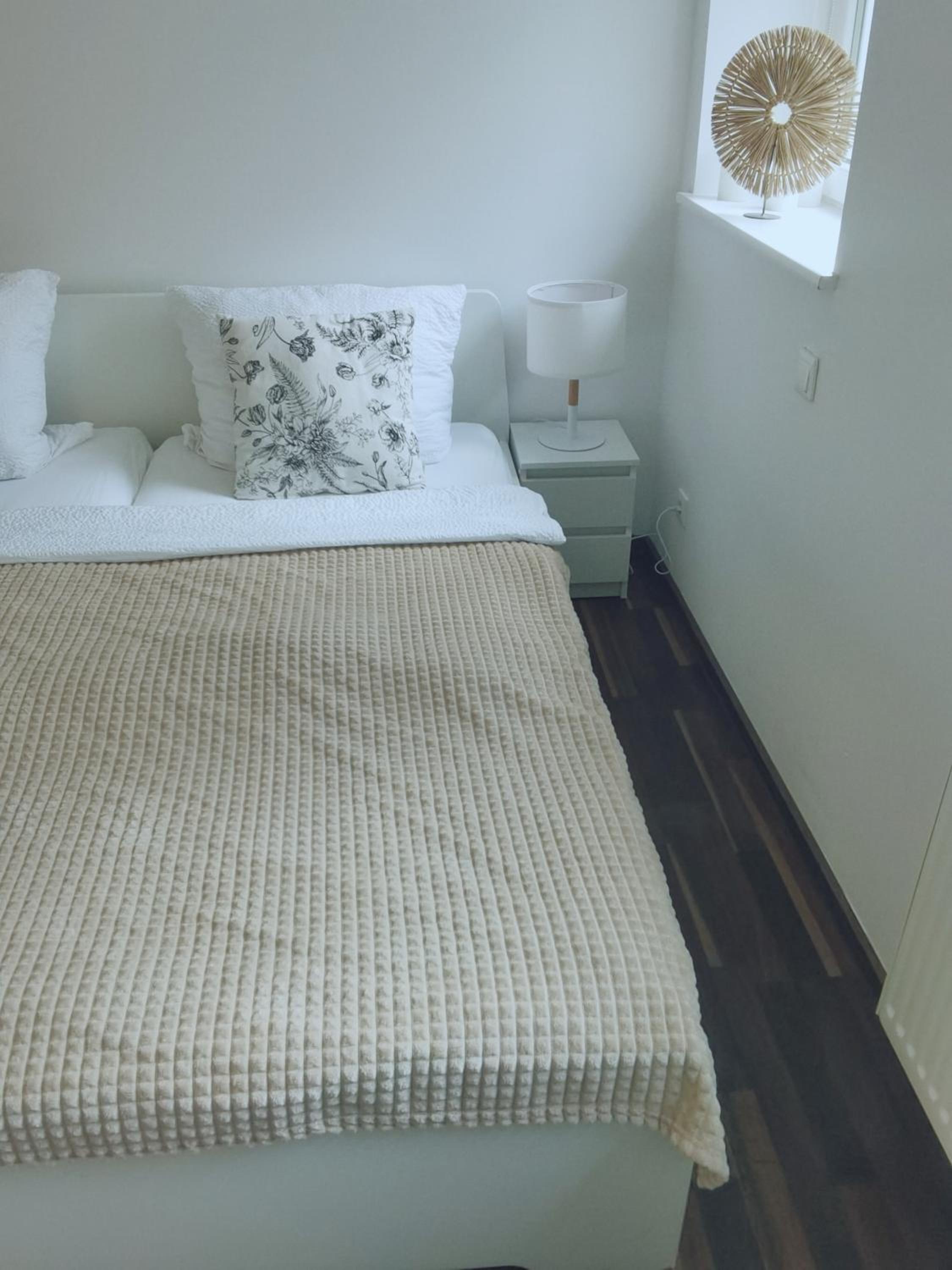 Budget Double Room - Photo 7