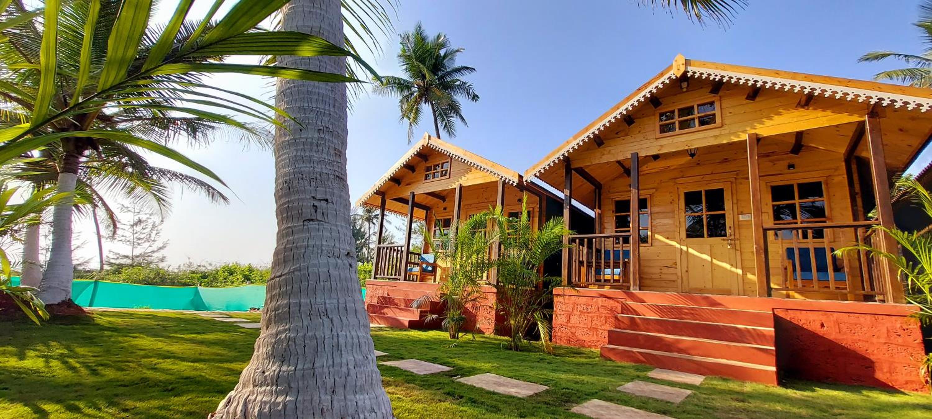 Double Room with Balcony and Sea View - Photo 12