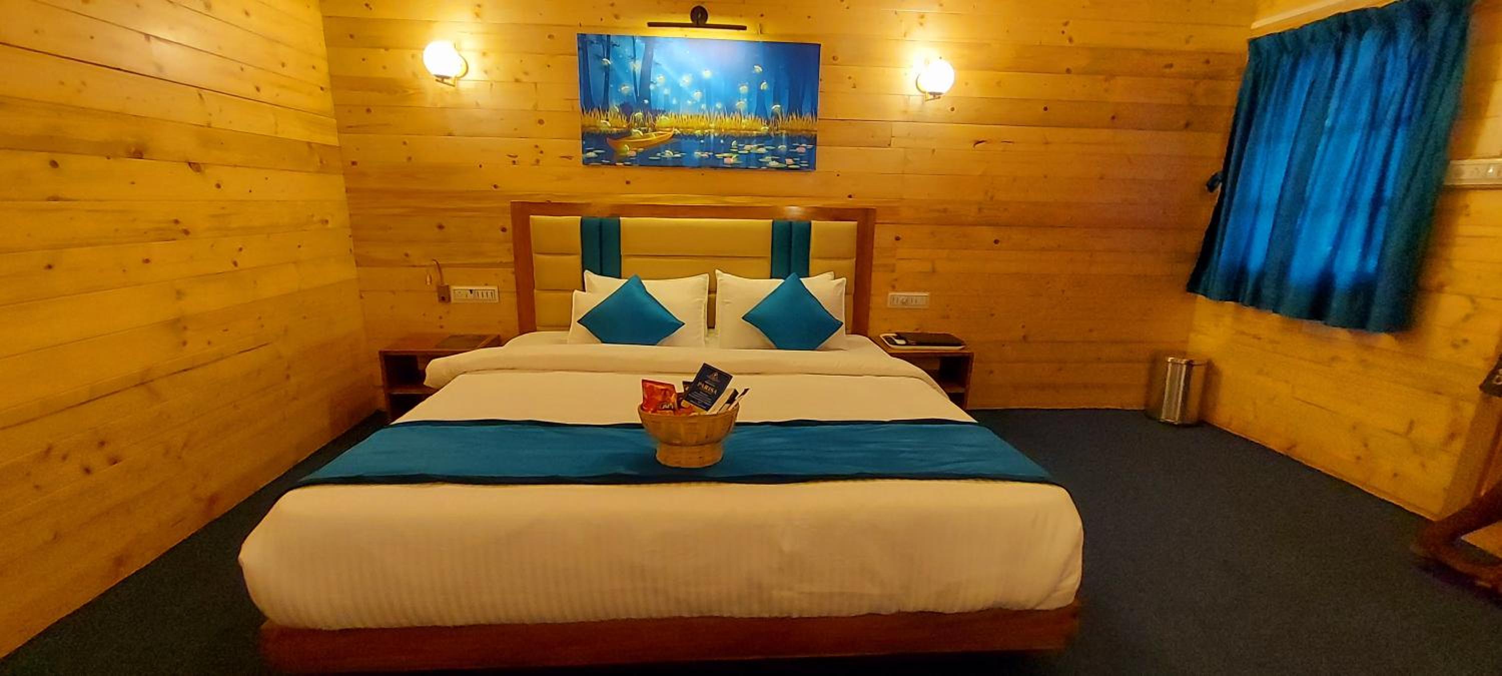 Double Room with Balcony and Sea View - Photo 1