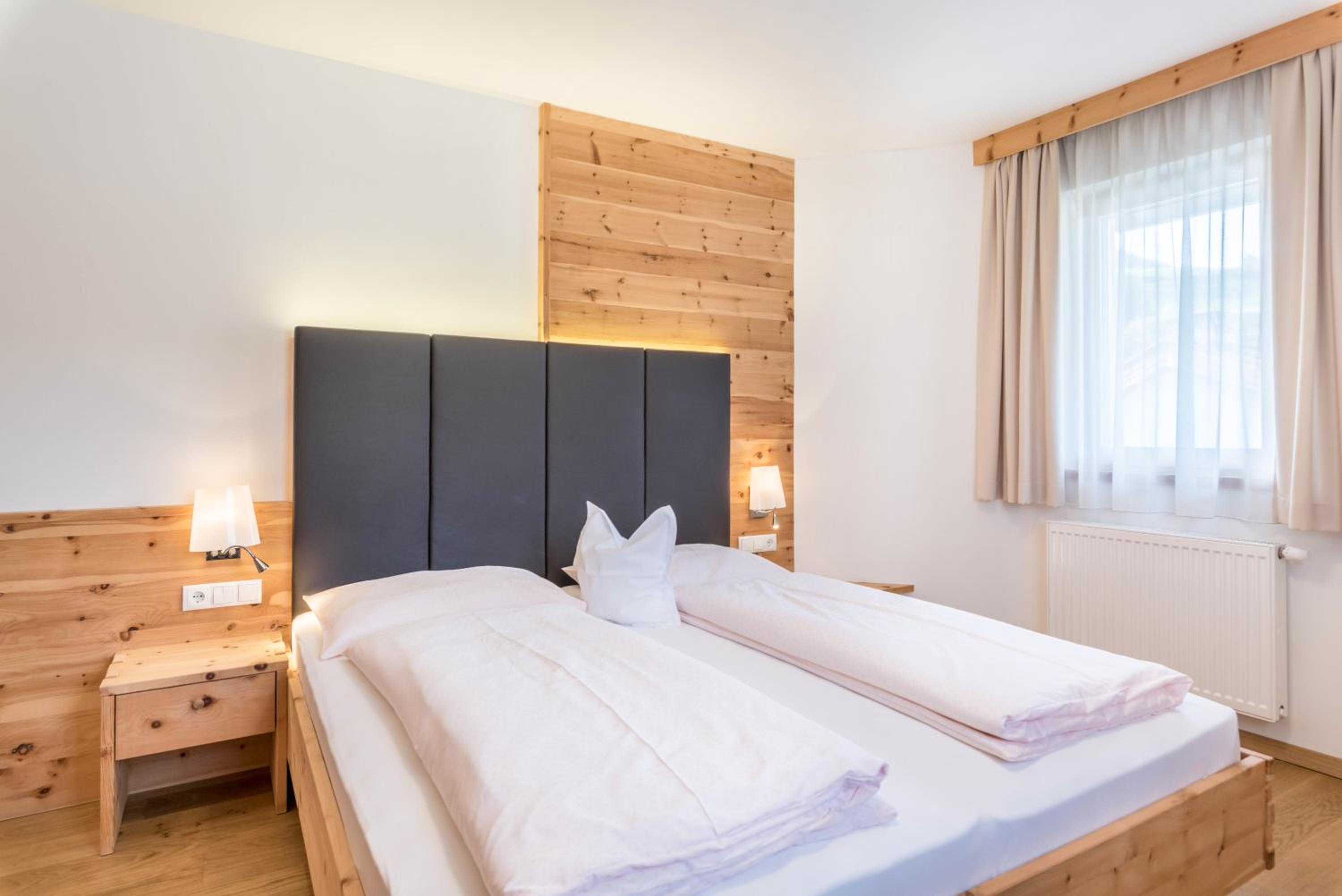 Superior One-Bedroom Apartment with Balcony
