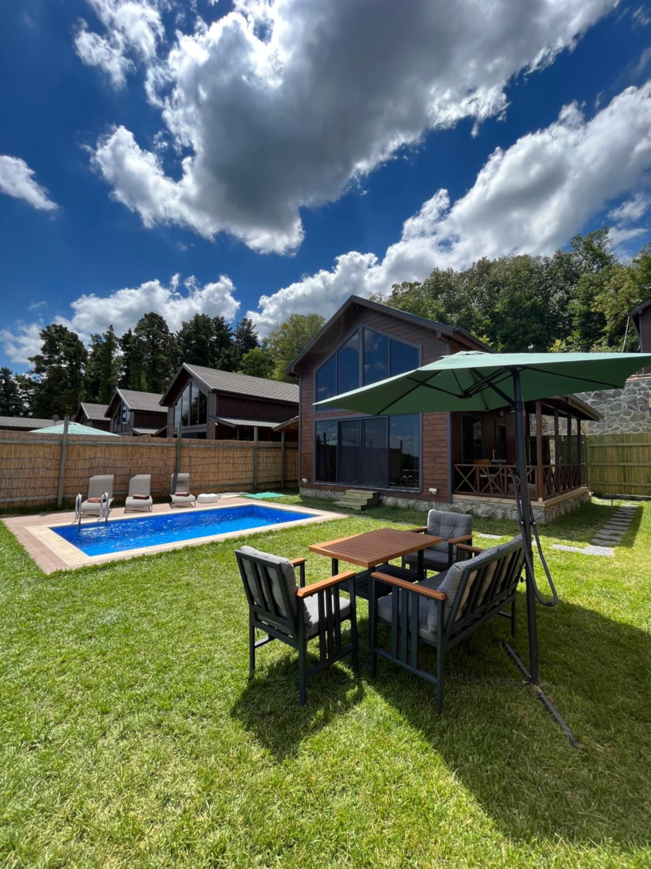 Deluxe Bungalow - Photo 14