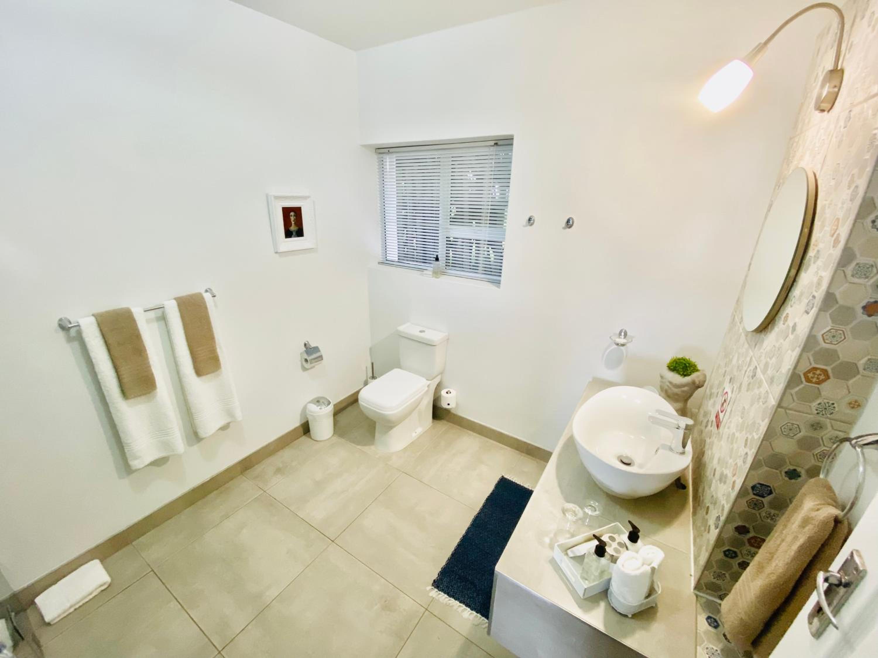 Double or Twin Room with Sea View photo 3