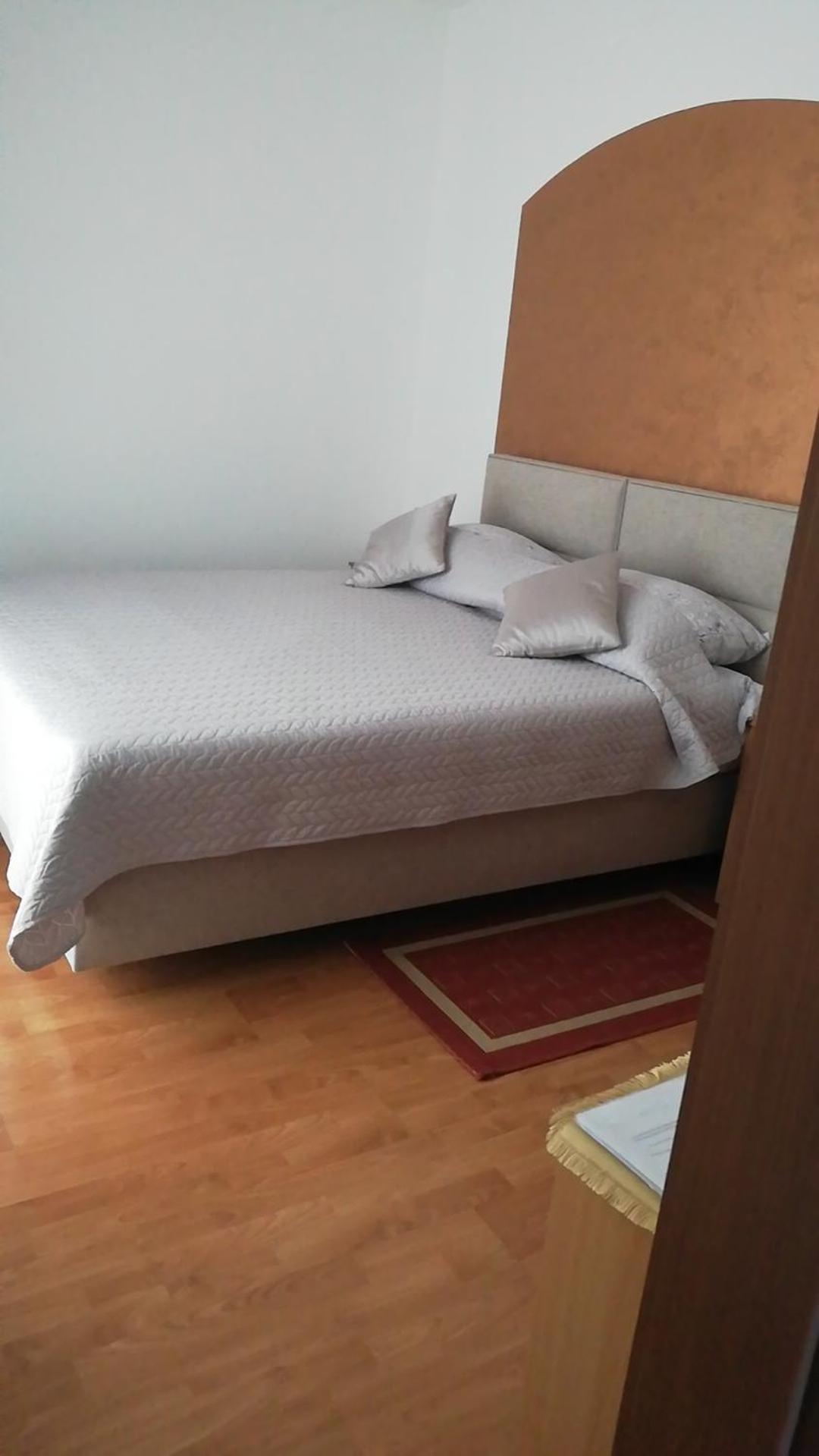 Standard Double or Twin Room with Balcony - Photo 13