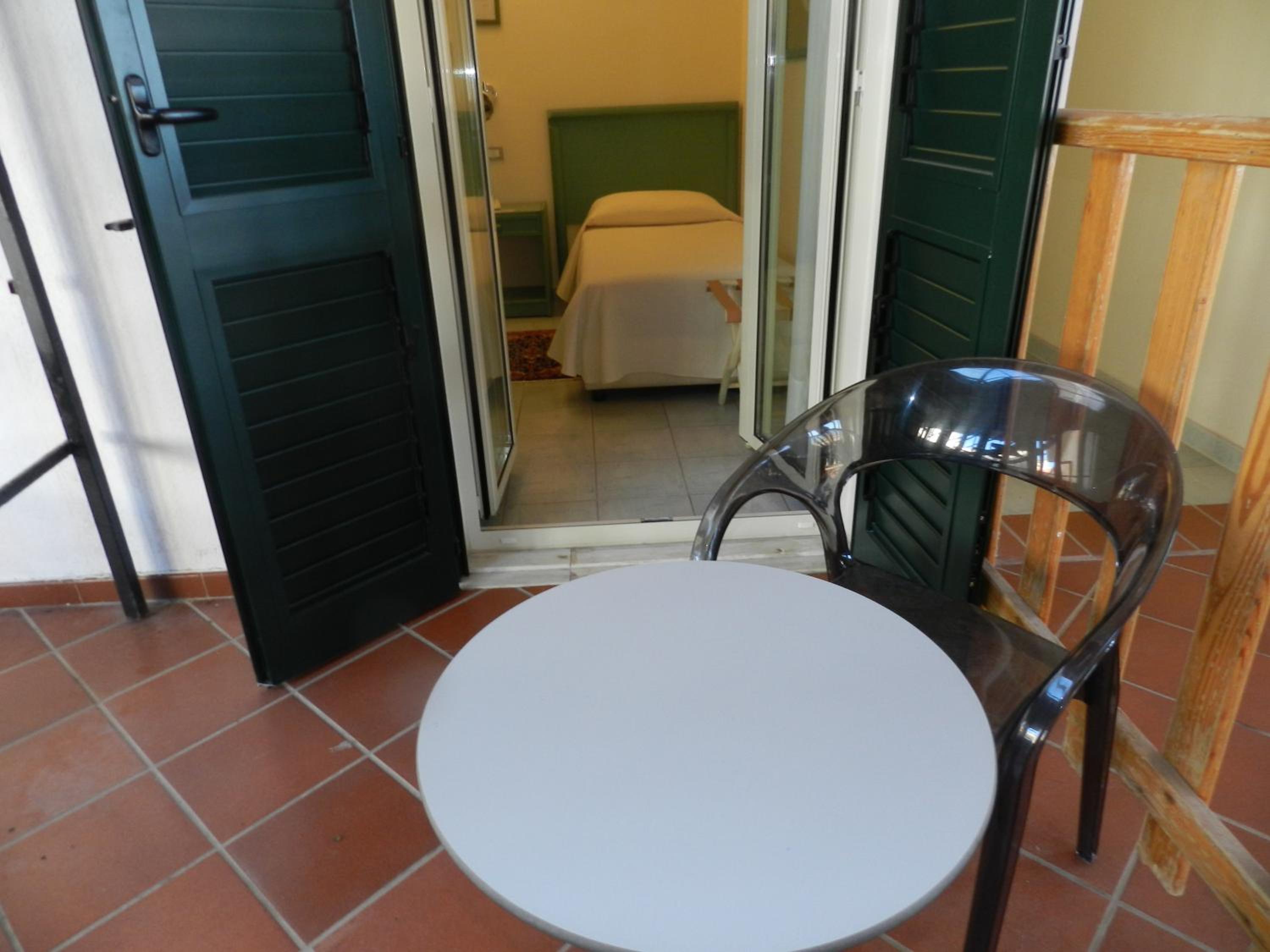 Standard Single Room photo 2