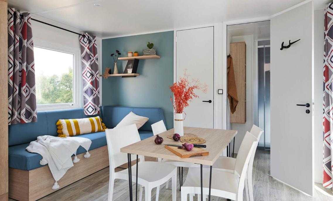 Three-Bedroom Premium Mobile Home photo 1