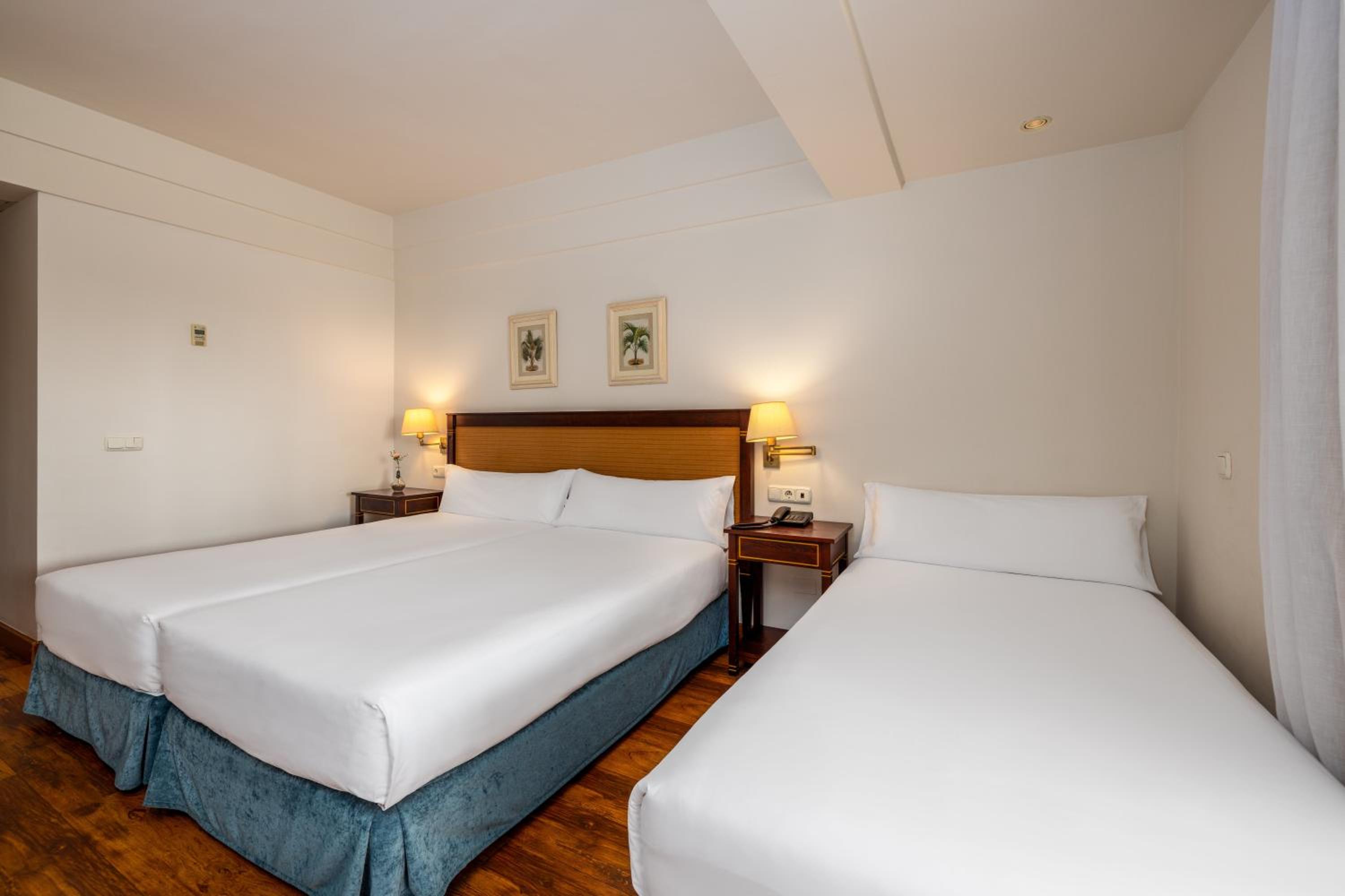 Standard Triple Room - Photo 1