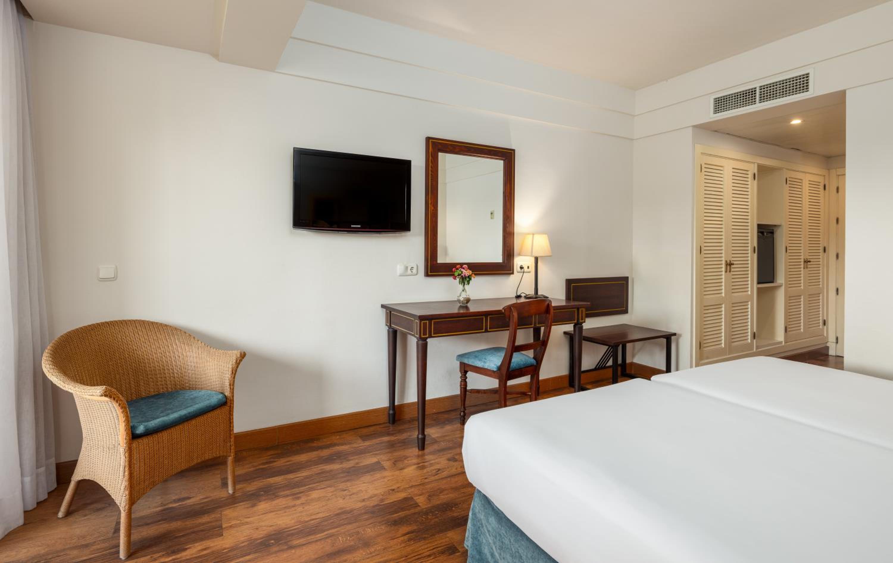 Superior Double Room - Photo 3