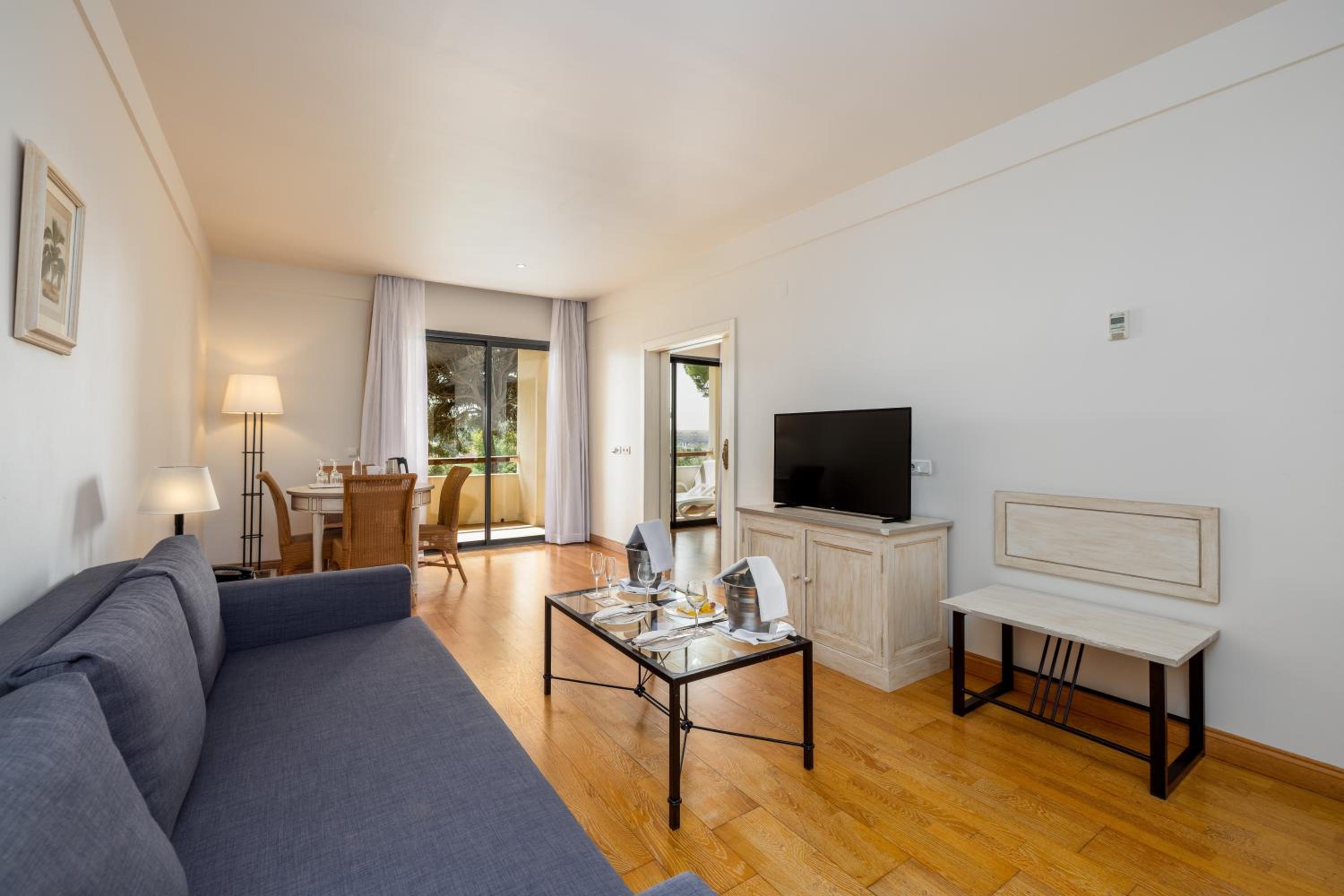 Junior Suite - Photo 2